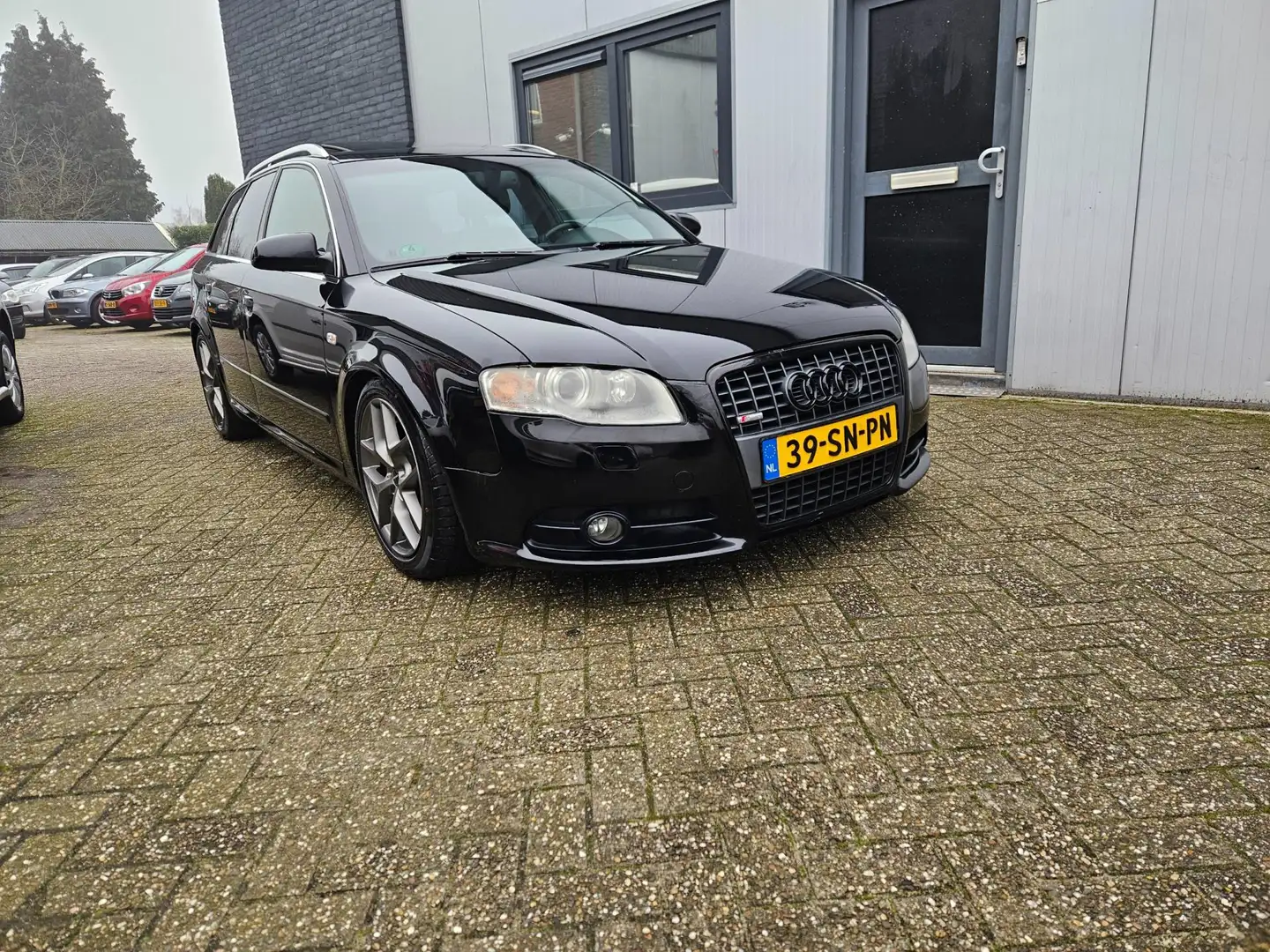Audi A4 Avant 2.0 TFSI quattro 3X S-Line Automaat Schwarz - 2
