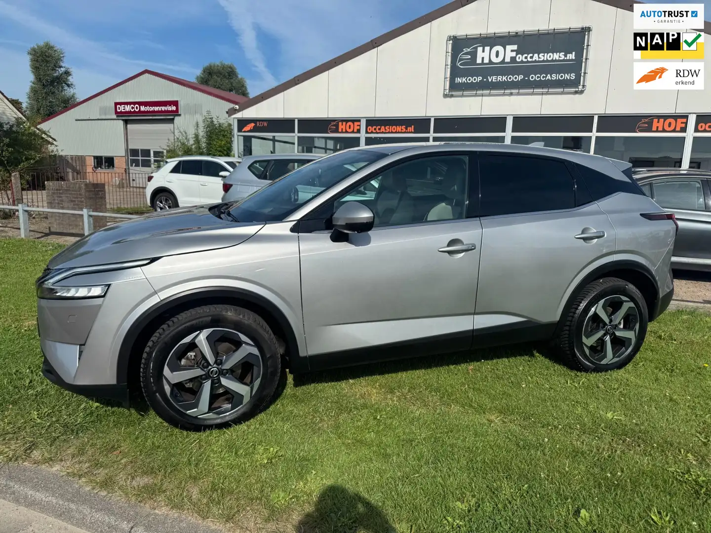Nissan Qashqai 1.3 MHEV TEKNA HUD/LEDER/CARPLAY/360 CAMERA Grijs - 1