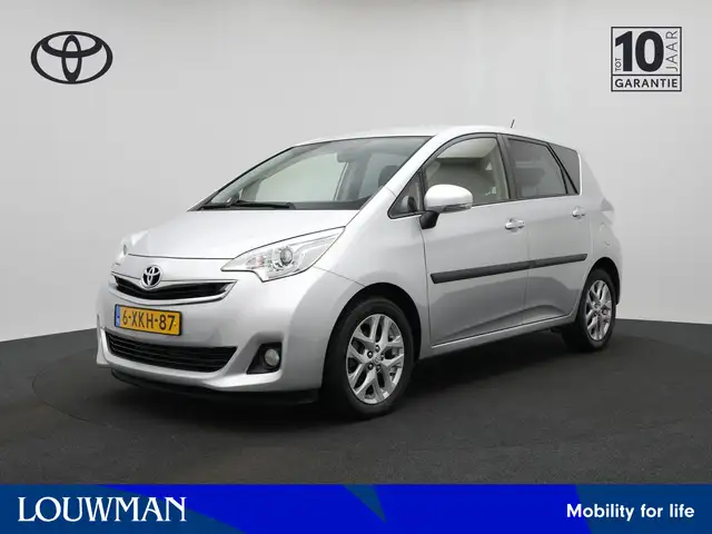 Toyota Verso-S 1.3 VVT-i Dynamic | Automaat | Keyless Entry | Nav