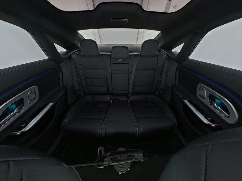 Mercedes-Benz CLA 250 *+ EQ+AMG+NIGHT+SUPERSCREEN+BURMEST+HEAD — photo 9