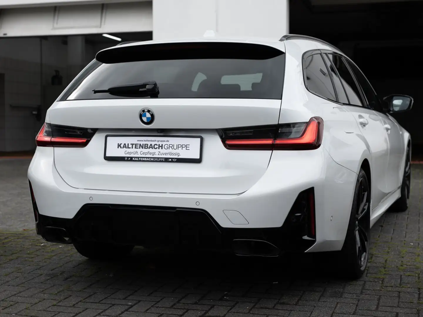 BMW 340 Mi Touring xDrive FACEL. HUD 360° LED NAVI Weiß - 2