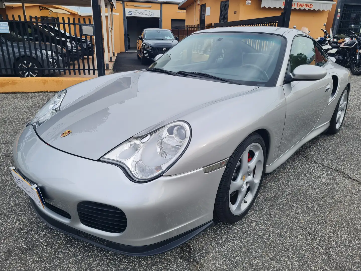 Porsche 996 911 Coupe 3.6 Turbo *BOOK SERVICE* Argent - 2