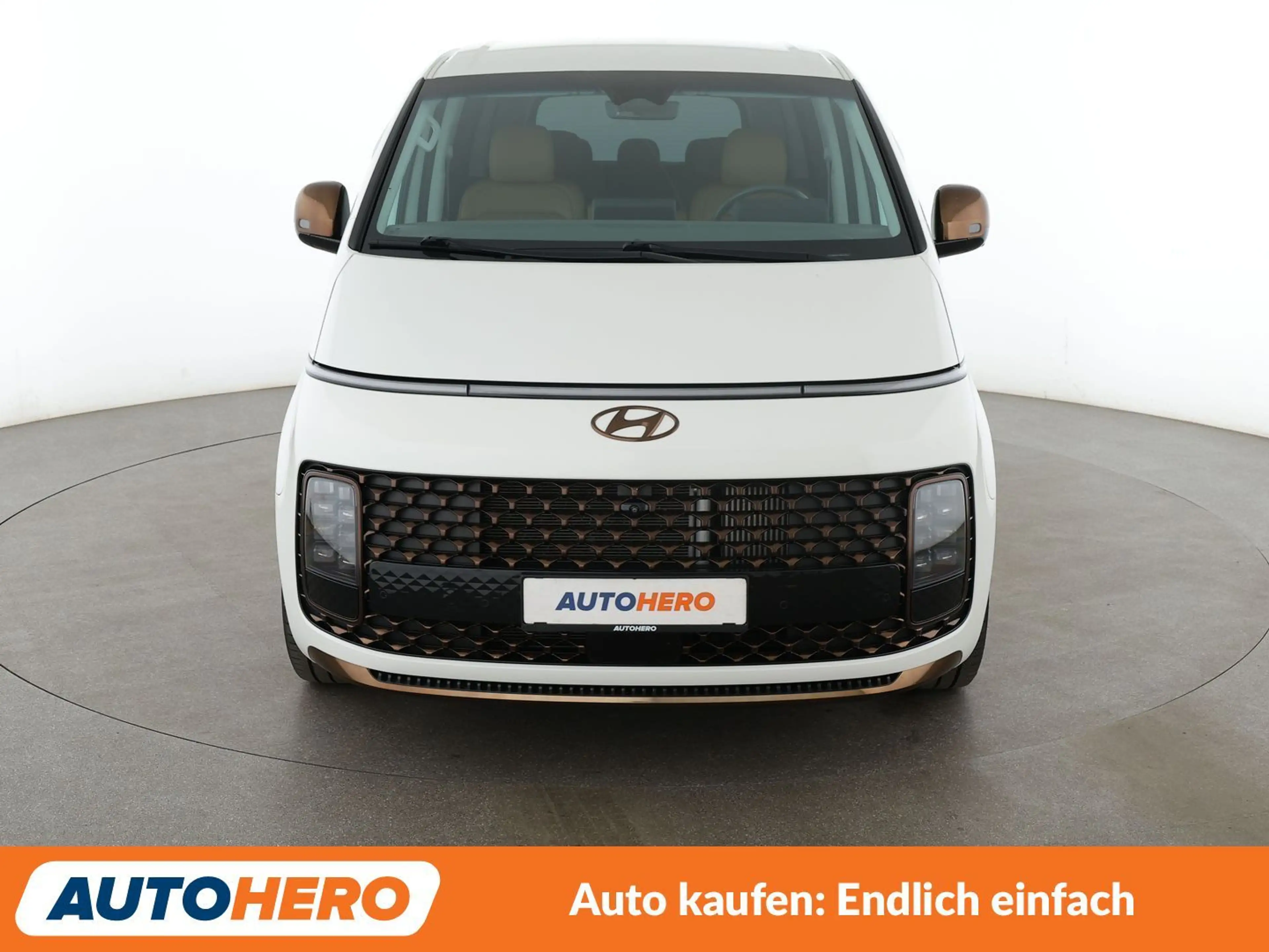 Hyundai STARIA 2.2 CRDi Signature 4WD Aut*NAVI*LED*ACC*CAM* — photo 9