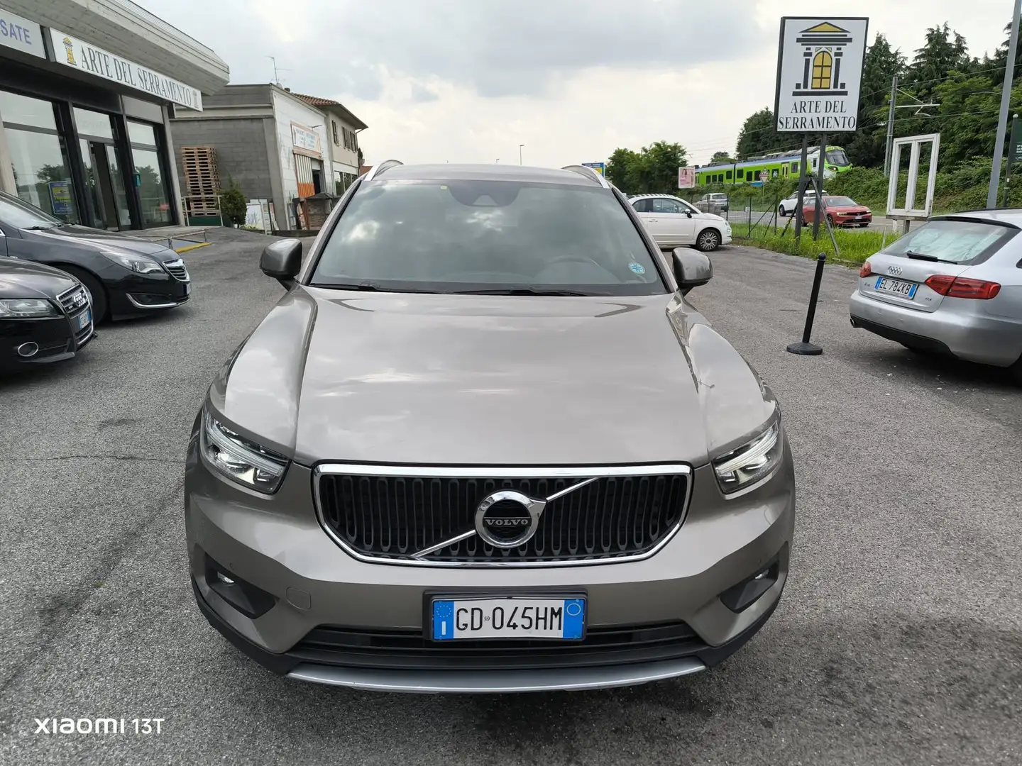 Volvo XC40 2.0 d3 Momentum Pro auto my21 *LED*CARPLAY*COCKPIT Grigio - 2