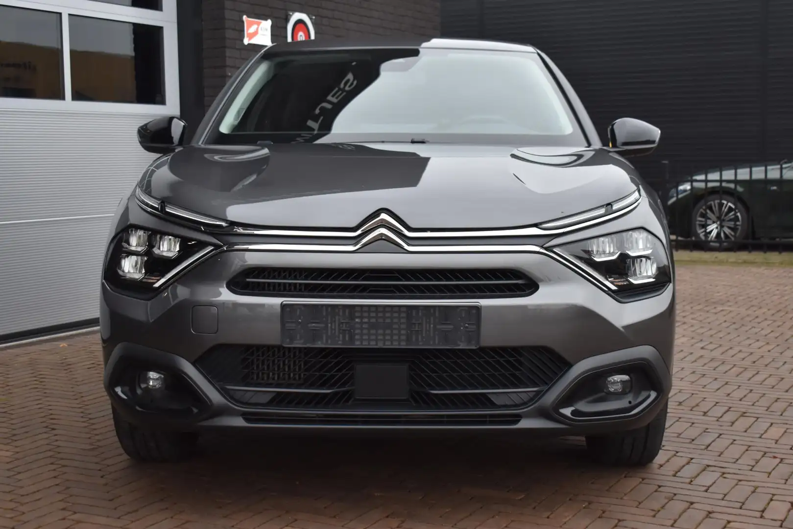 Citroen C4 1.2 Puretech 100PK Feel | Navi | Camera | Stoelver Grigio - 2