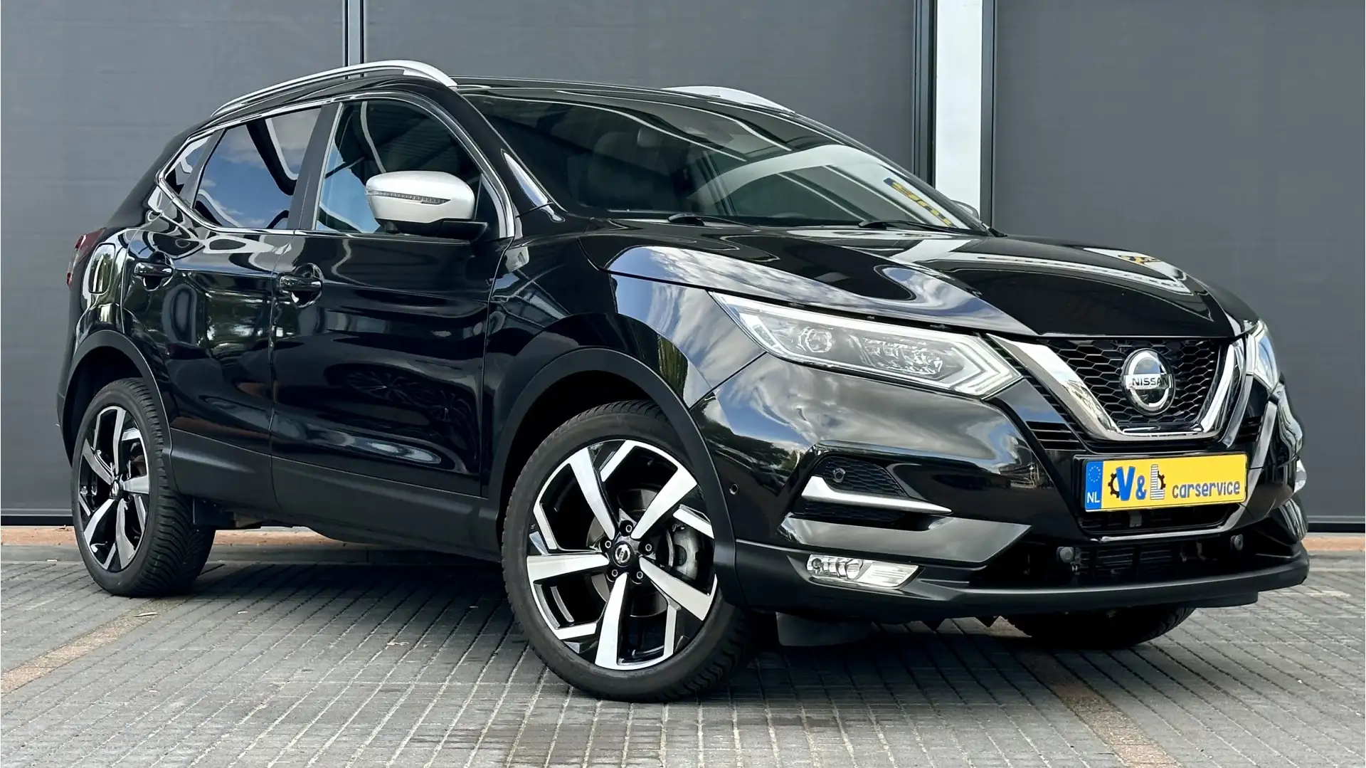 Nissan Qashqai 1.2 Tekna + / Stoelverwr. / Cruis / Panno / Bose / Nero - 1