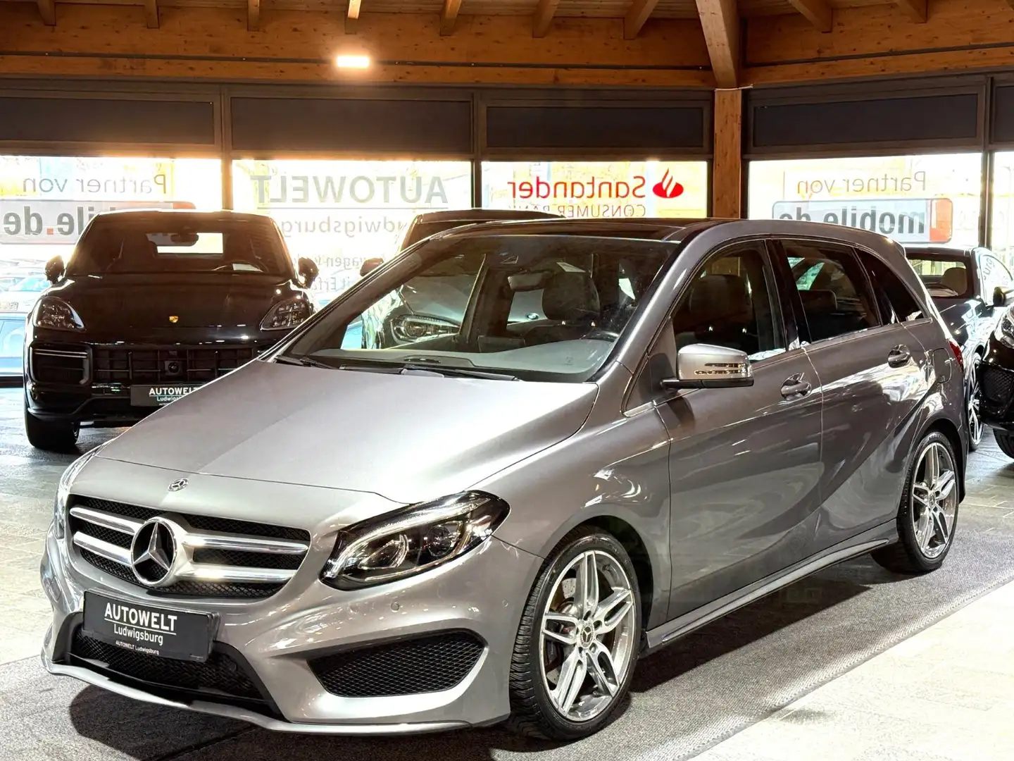 Mercedes-Benz B 220 B220 4Matic AMG Line 7G-Tronic LED-NAVI-LEDER Gri - 1