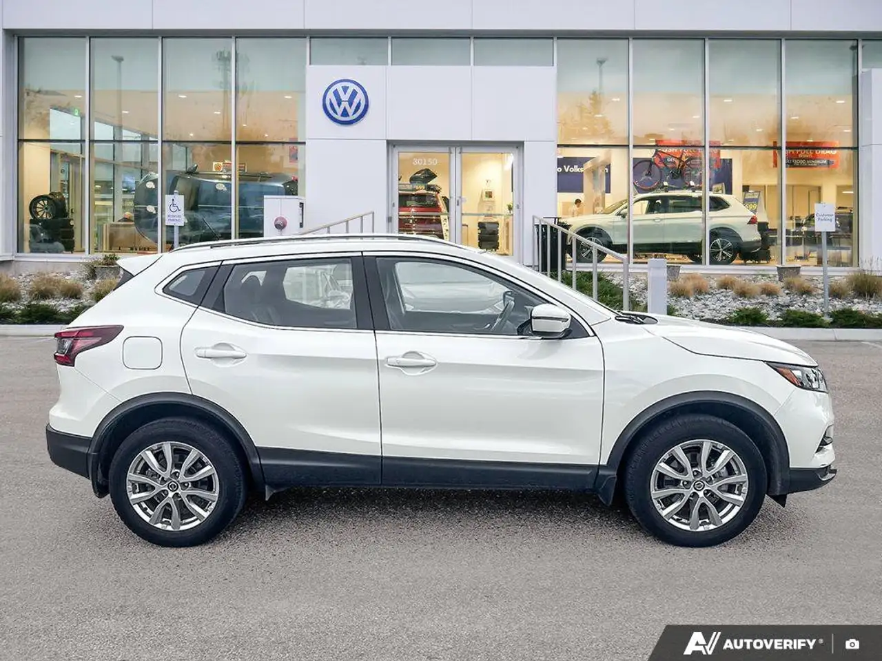 Nissan Qashqai снимка Nissan Qashqai