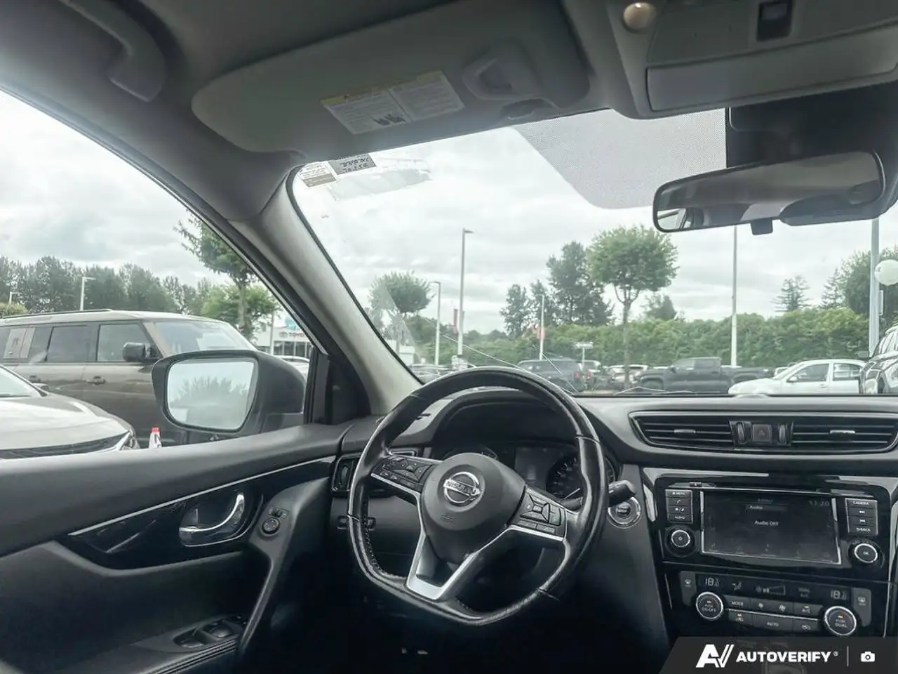 Nissan Qashqai снимка Nissan Qashqai