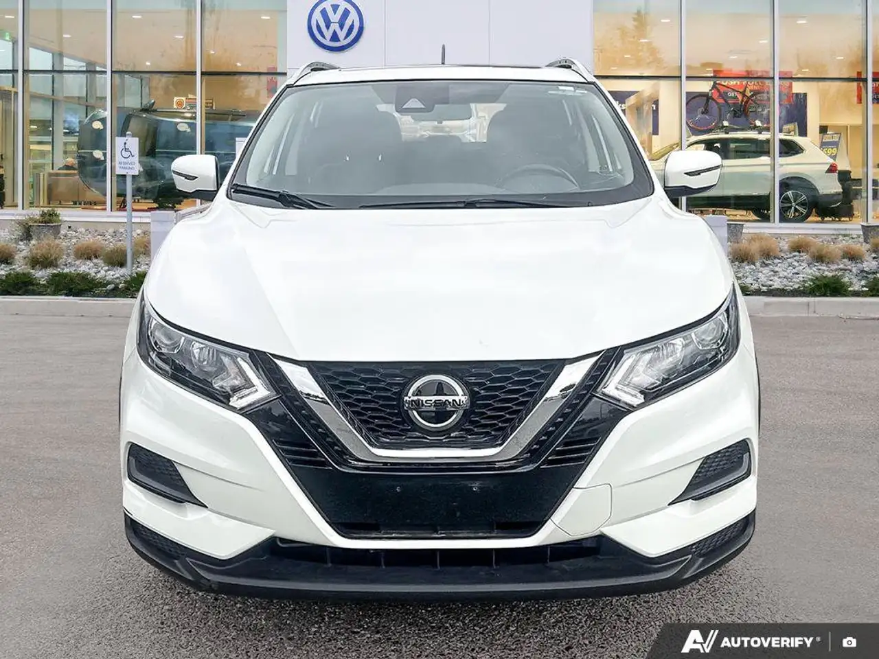 Nissan Qashqai снимка Nissan Qashqai