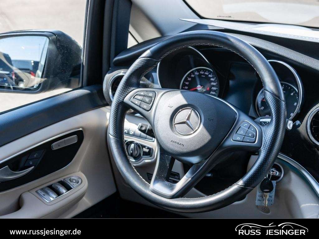 Mercedes-Benz V 250