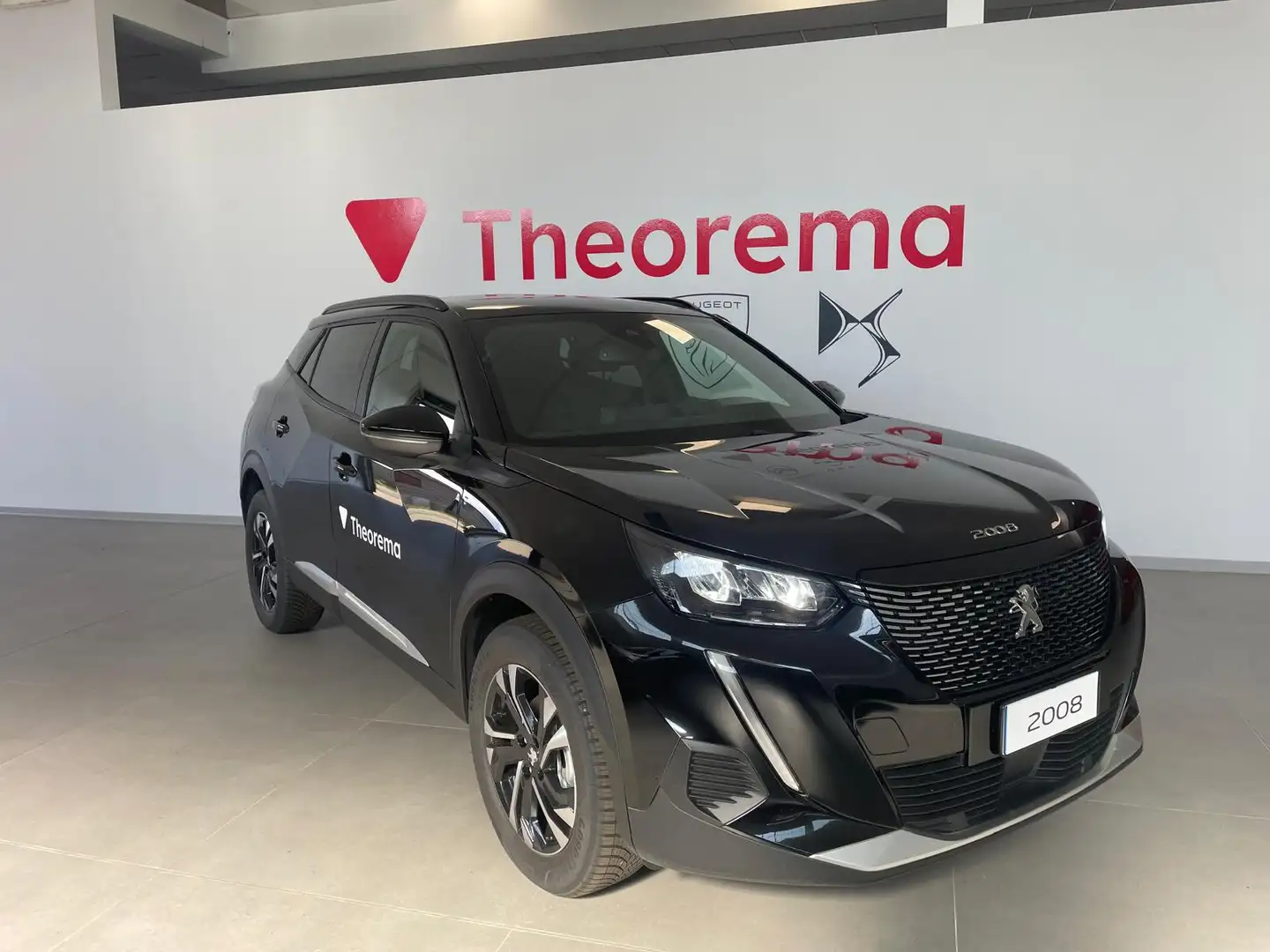 Peugeot 2008 1.2 PureTech Allure Pack Zwart - 1