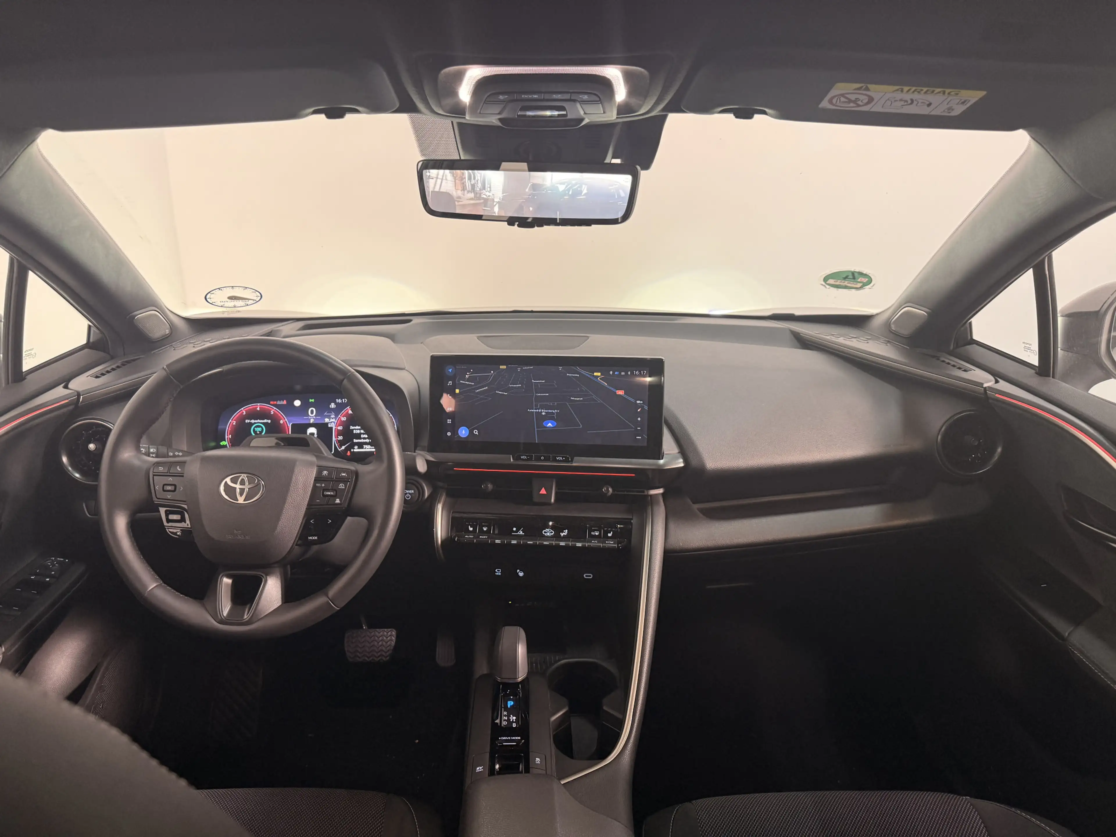 Toyota C-HR 2.0 Hybrid 200 Executive | Panoramadak | JBL | HUD — photo 2