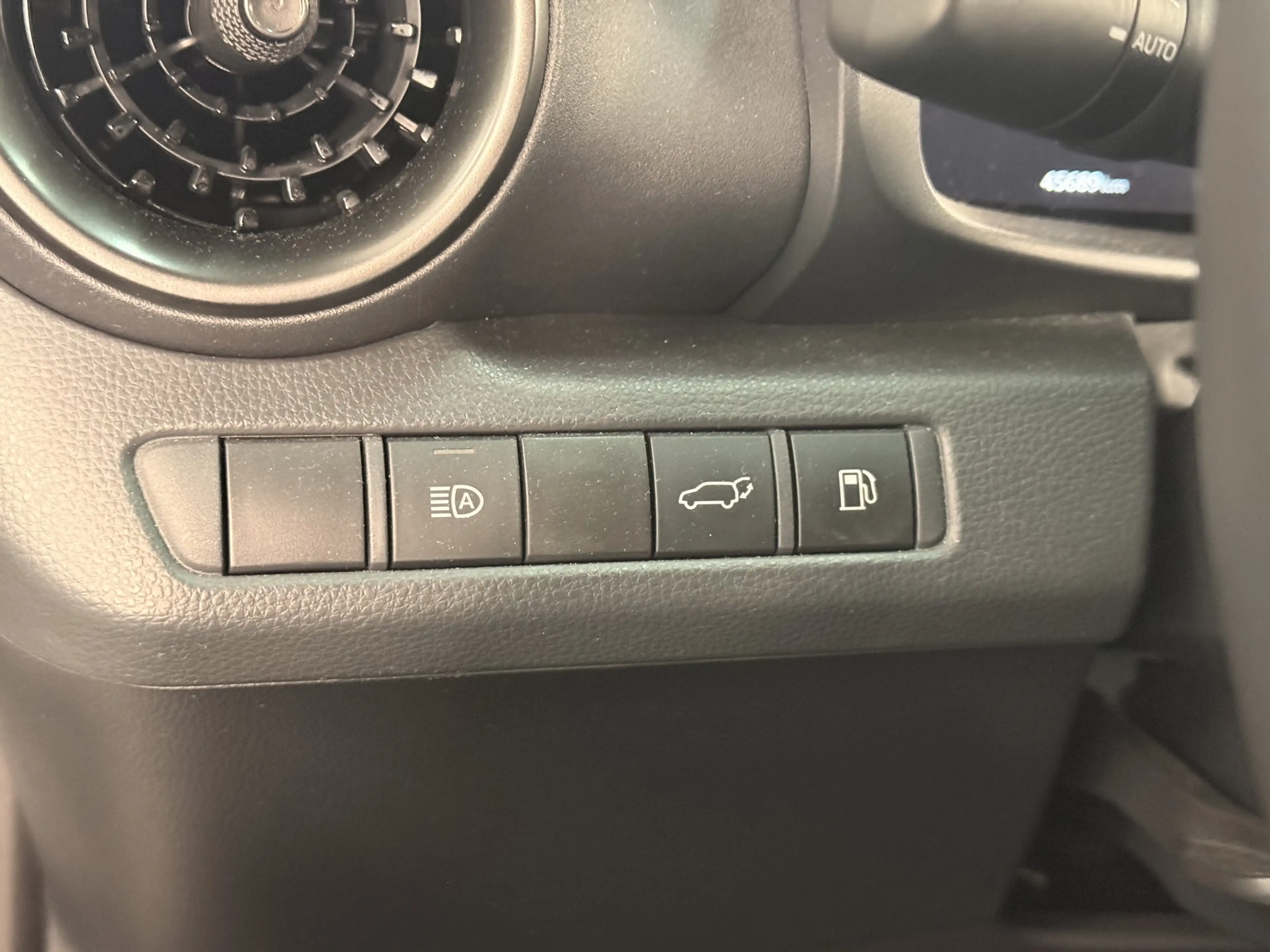 Toyota C-HR 2.0 Hybrid 200 Executive | Panoramadak | JBL | HUD — photo 13