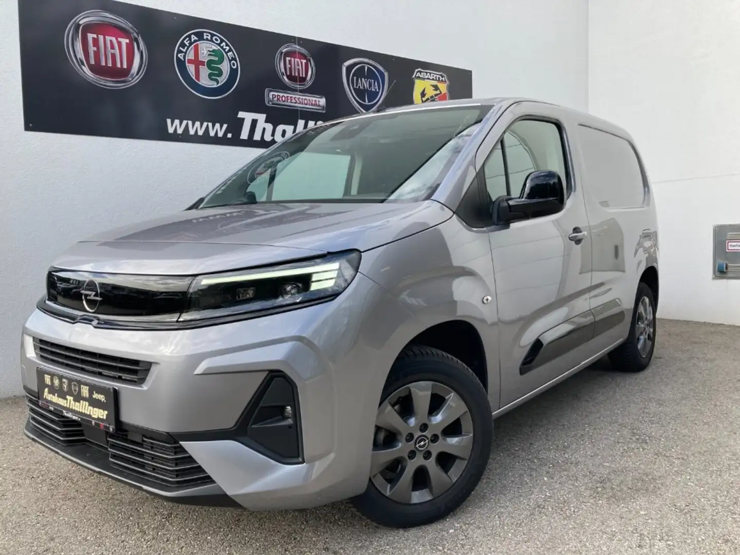 Opel Combo Cargo 1.2 Turbo Grau - 1