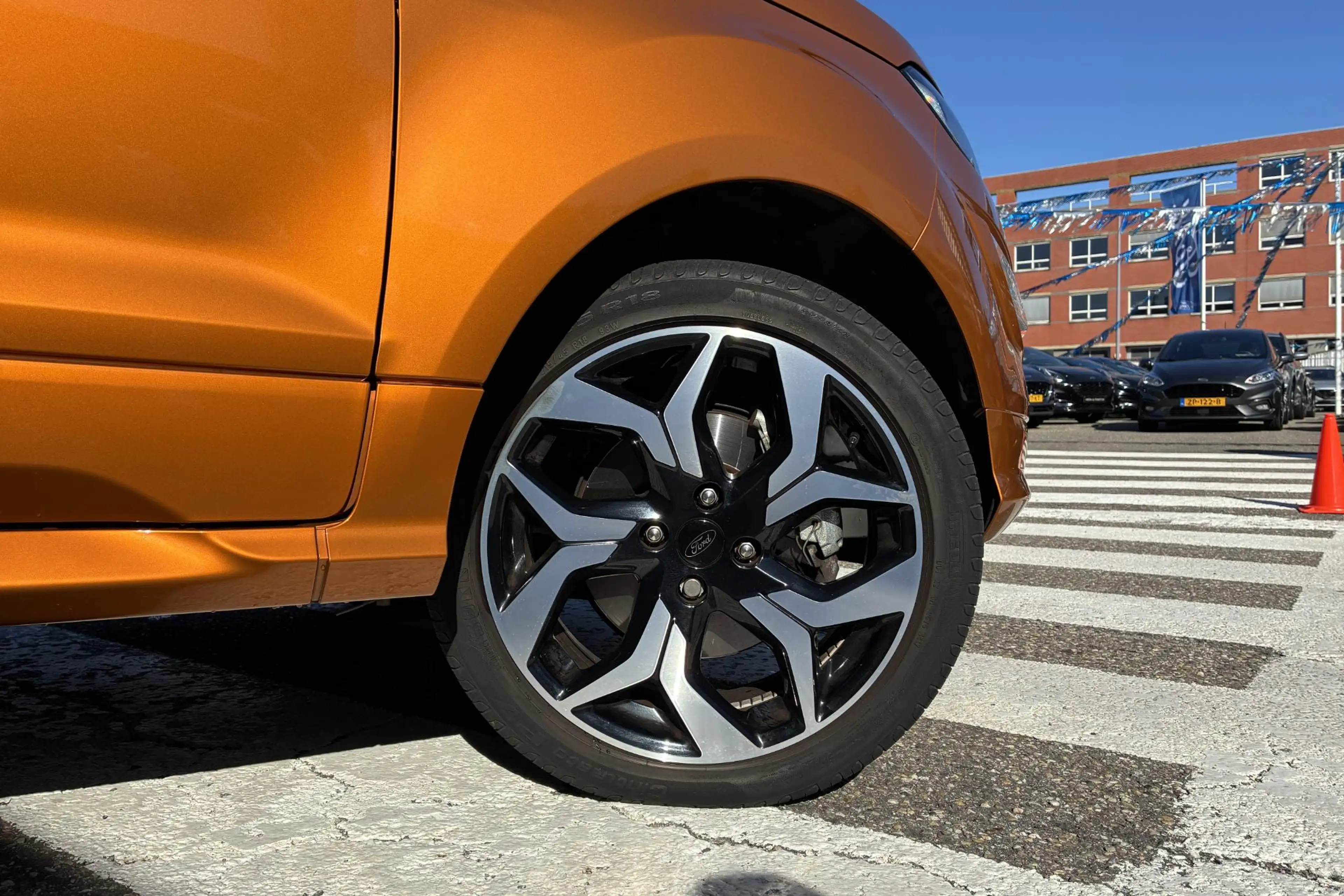 Ford EcoSport 1.0 EcoBoost ST-Line | Winterpack | LMV 18" | Trek — photo 5