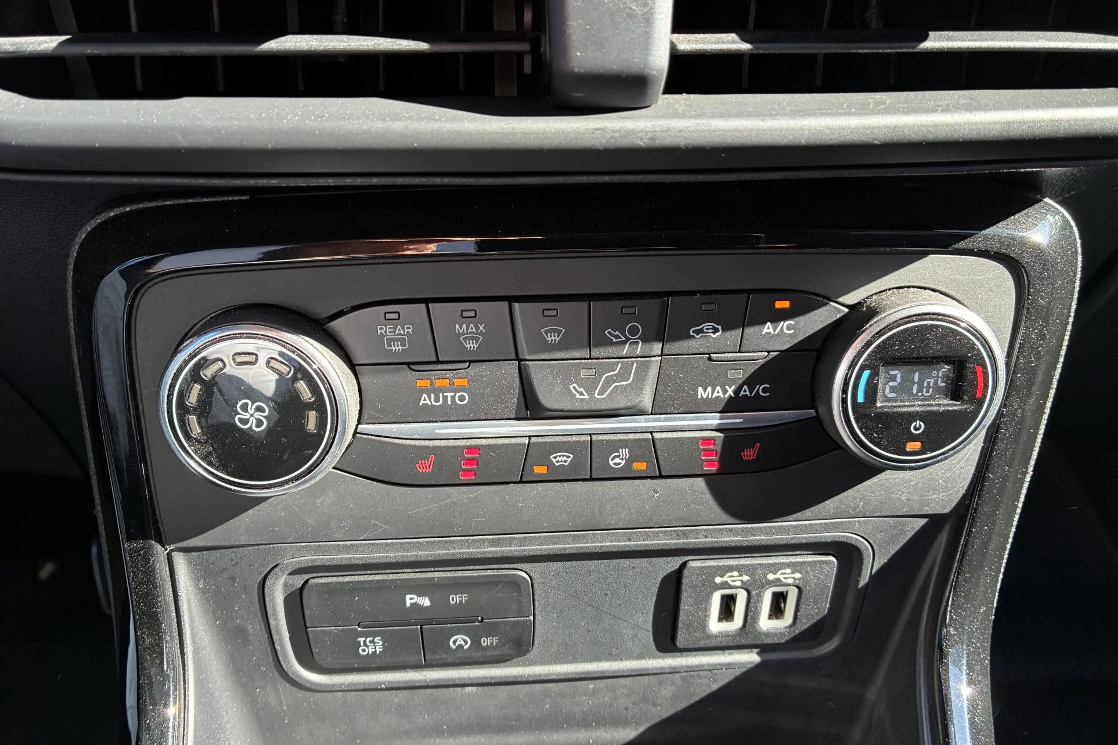 Ford EcoSport 1.0 EcoBoost ST-Line | Winterpack | LMV 18" | Trek — photo 13