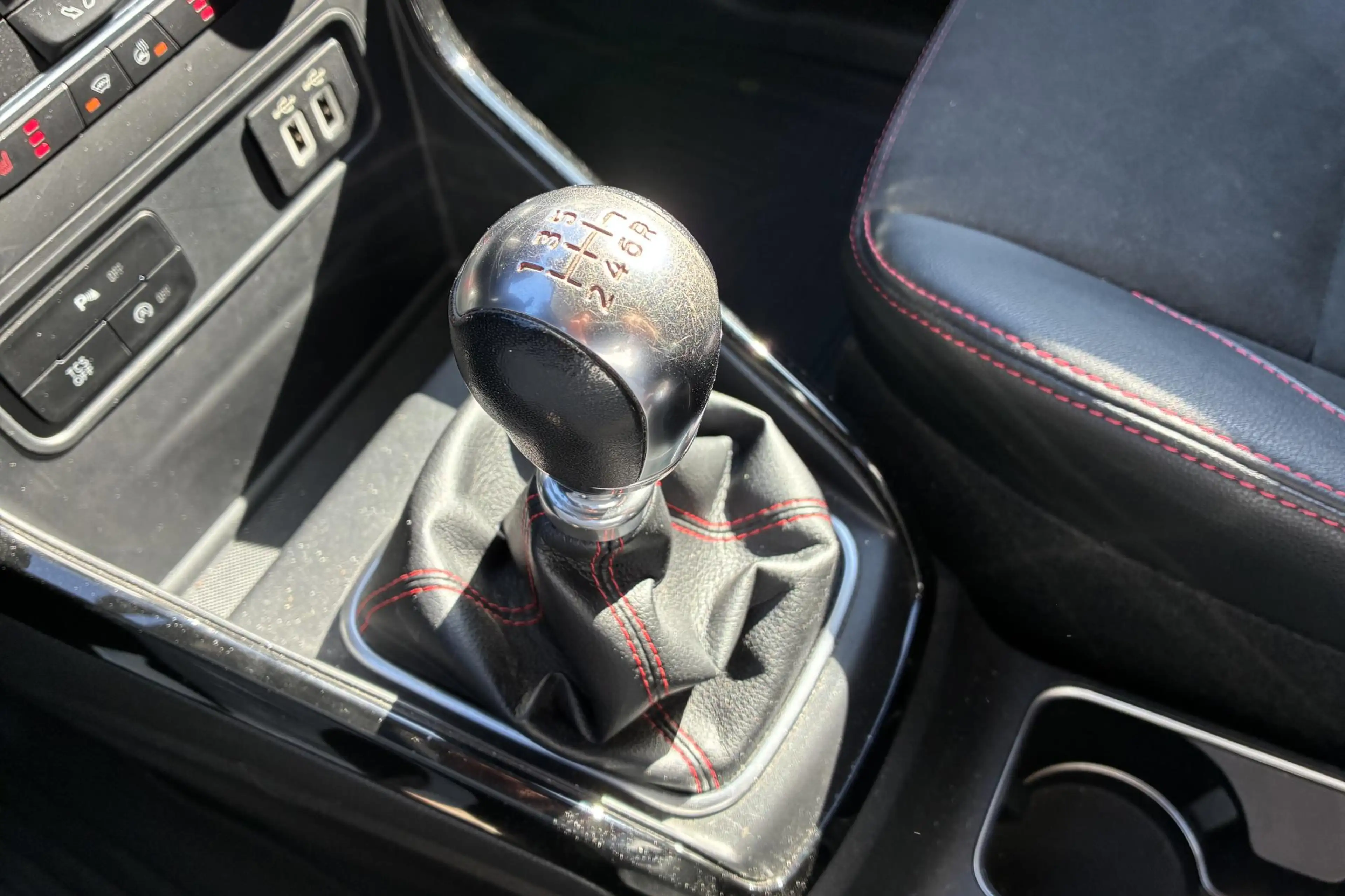 Ford EcoSport 1.0 EcoBoost ST-Line | Winterpack | LMV 18" | Trek — photo 14