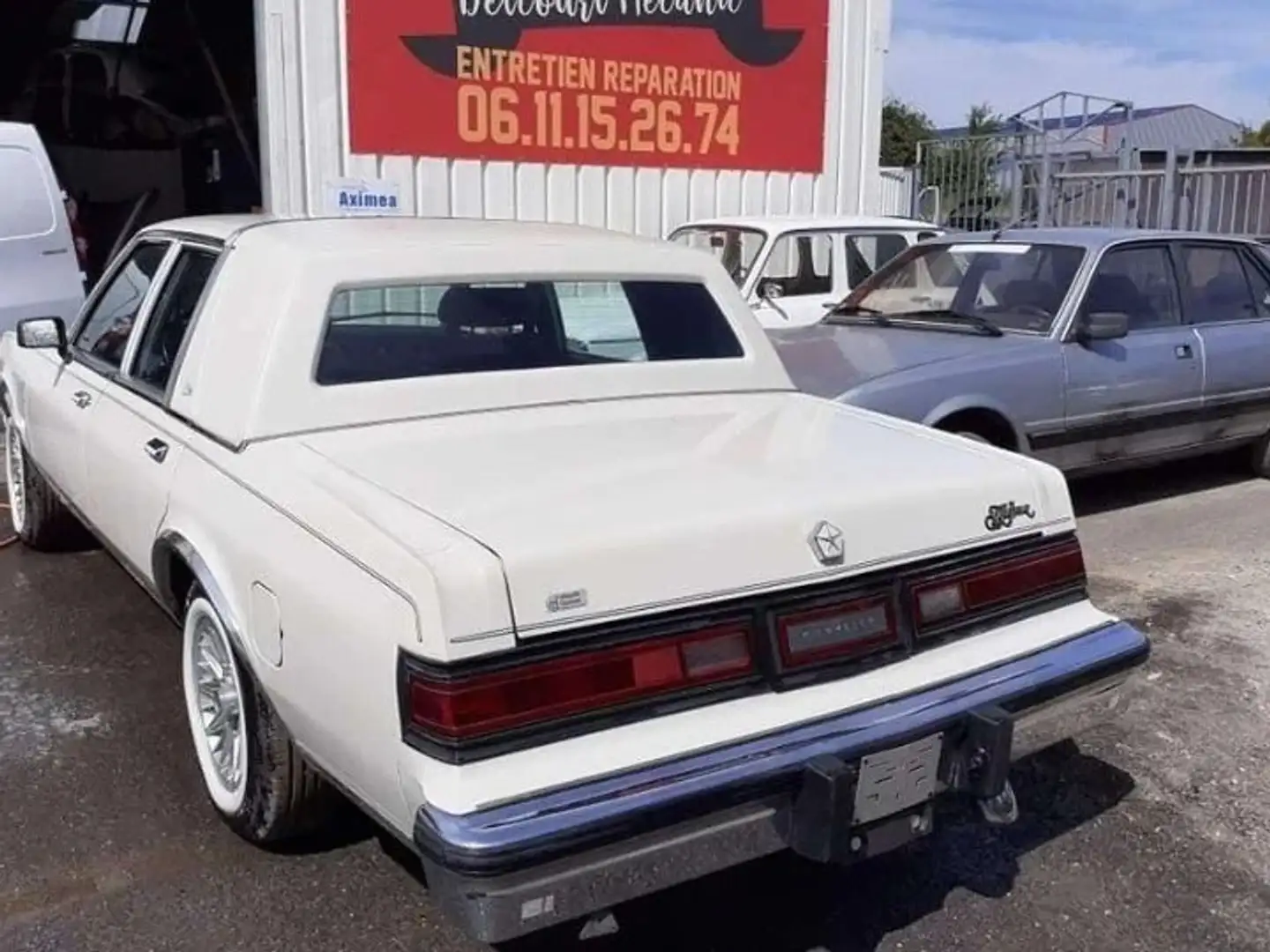 Chrysler bijela - 2