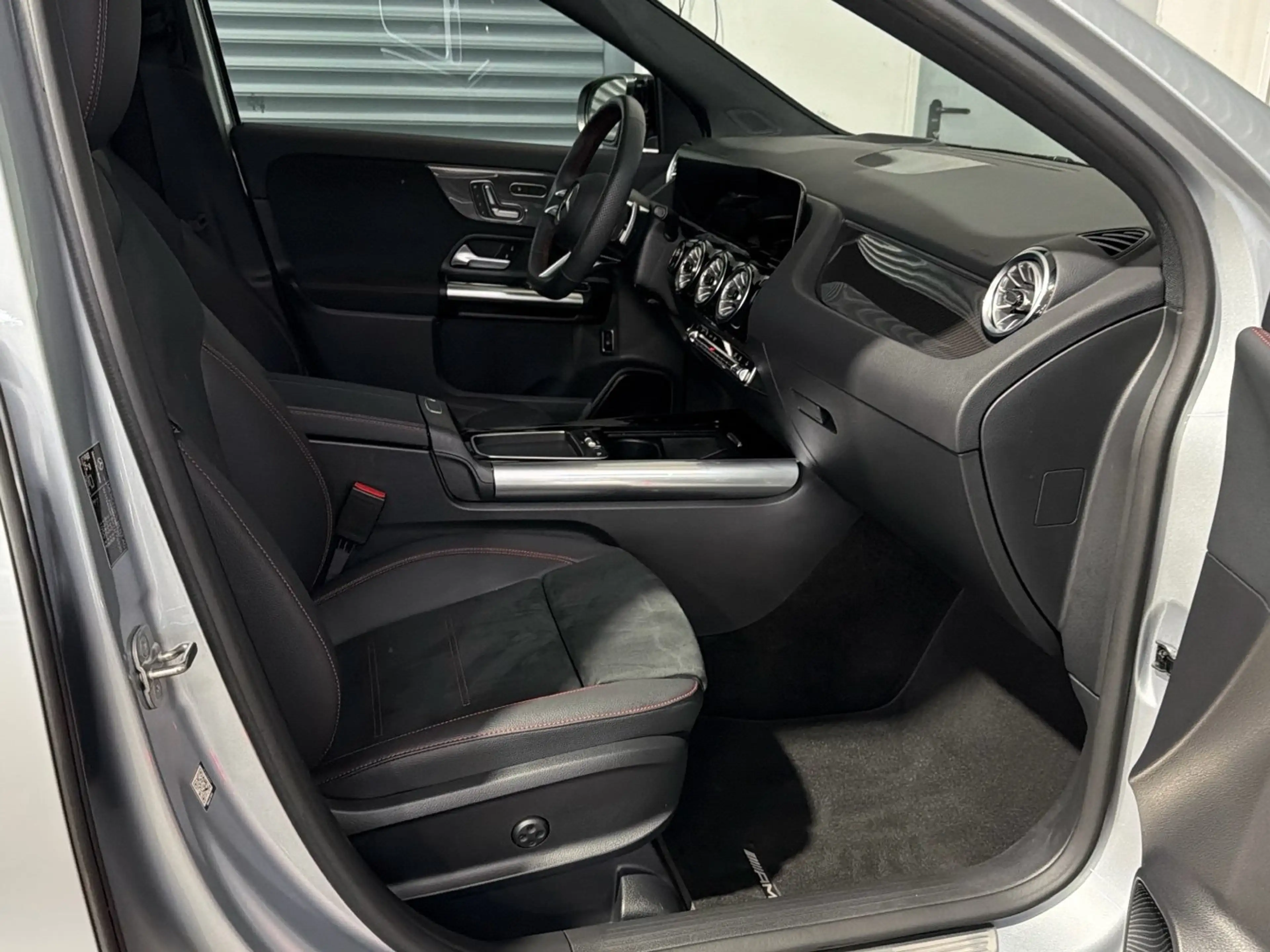 Mercedes-Benz GLA 220 4M AMG Premium+ Night Pano Standhzg. 360 — photo 14