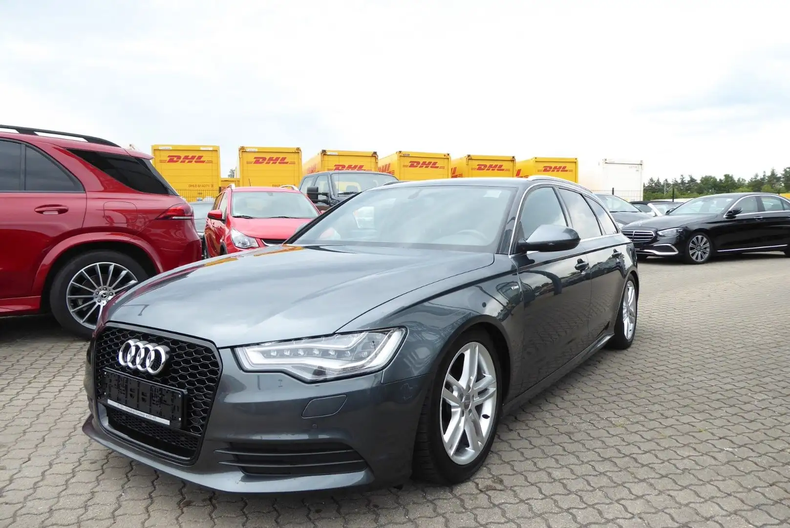 Audi A6 Avant 2.0 TDI ultra S-Line Grau - 2