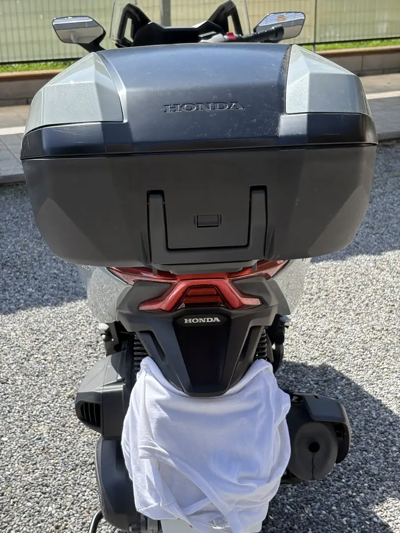 Honda Forza 350 delux - 2