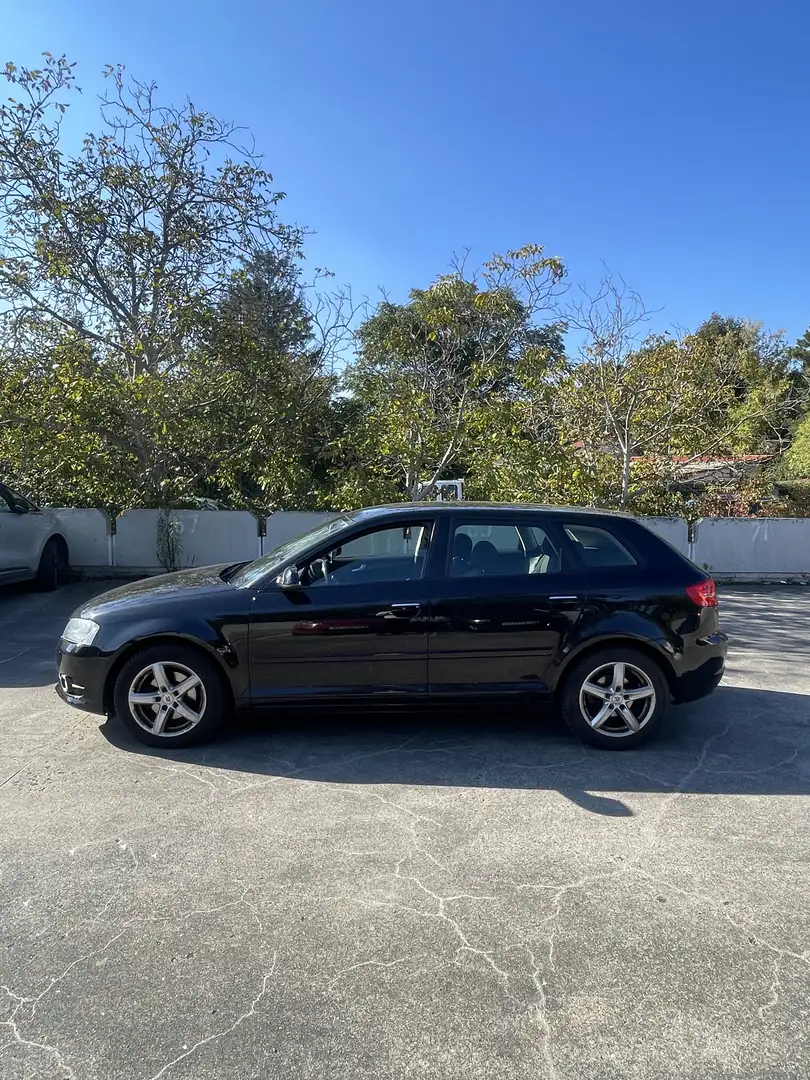 Audi A3 1.6 TDI Schwarz - 2