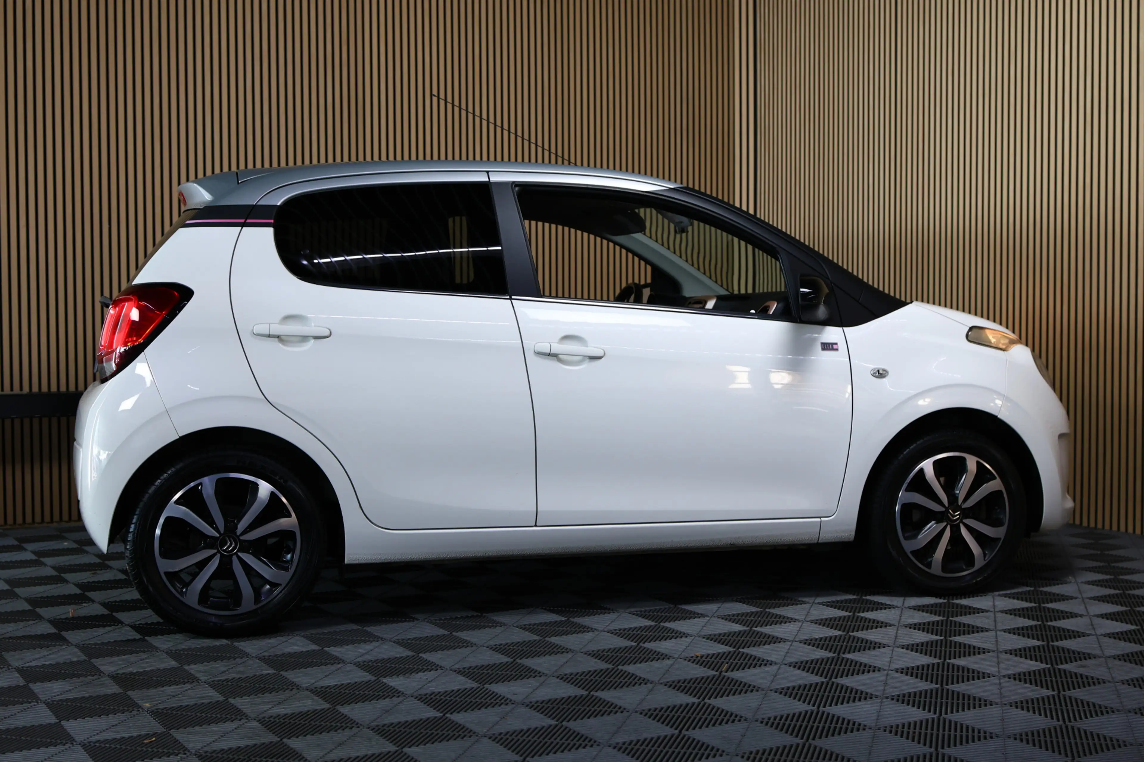 Citroen C1 1.0 VTi Elle AVM CARPLAY CLIMA CAMERA CRUISE BT "1 — photo 9