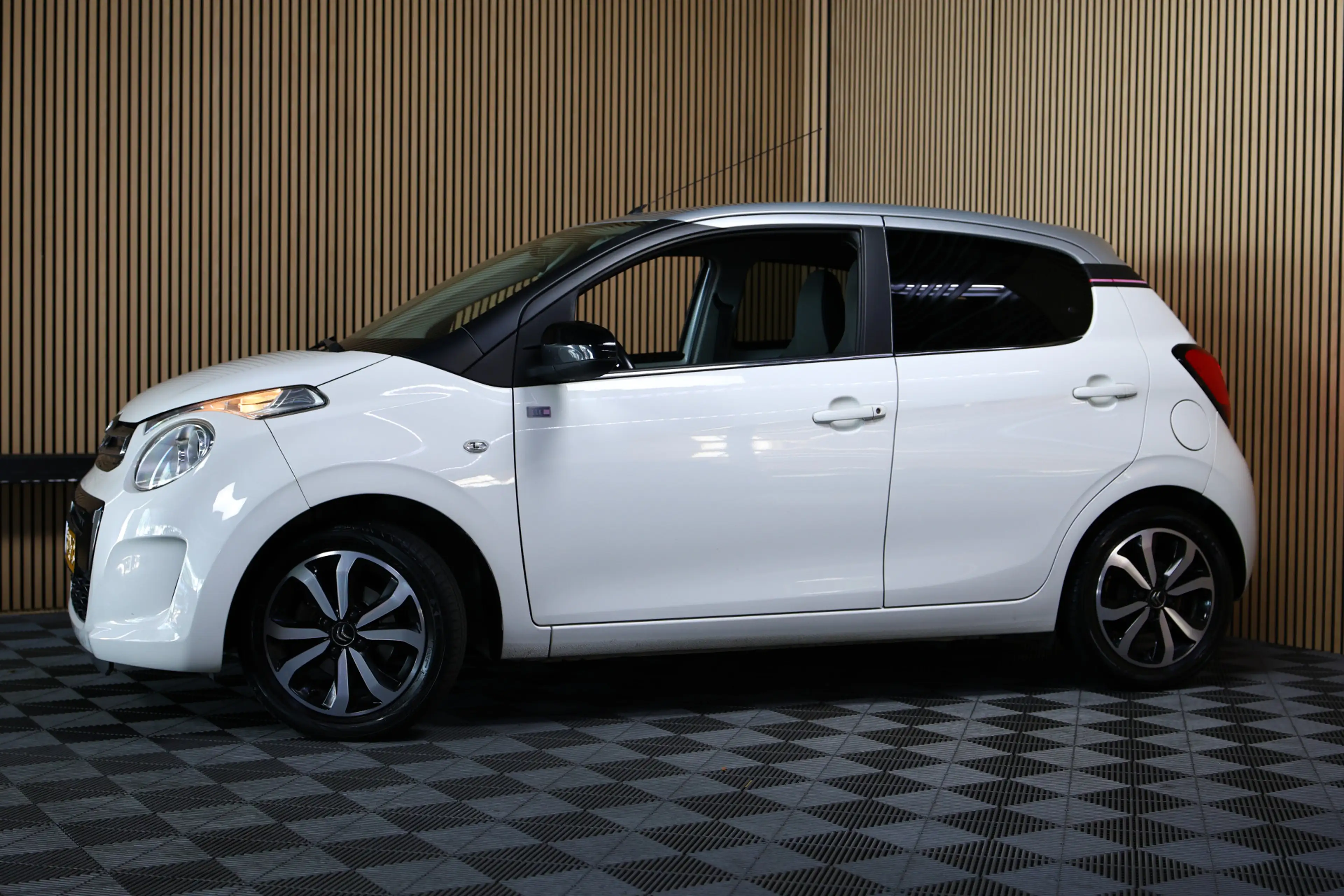 Citroen C1 1.0 VTi Elle AVM CARPLAY CLIMA CAMERA CRUISE BT "1 — photo 3