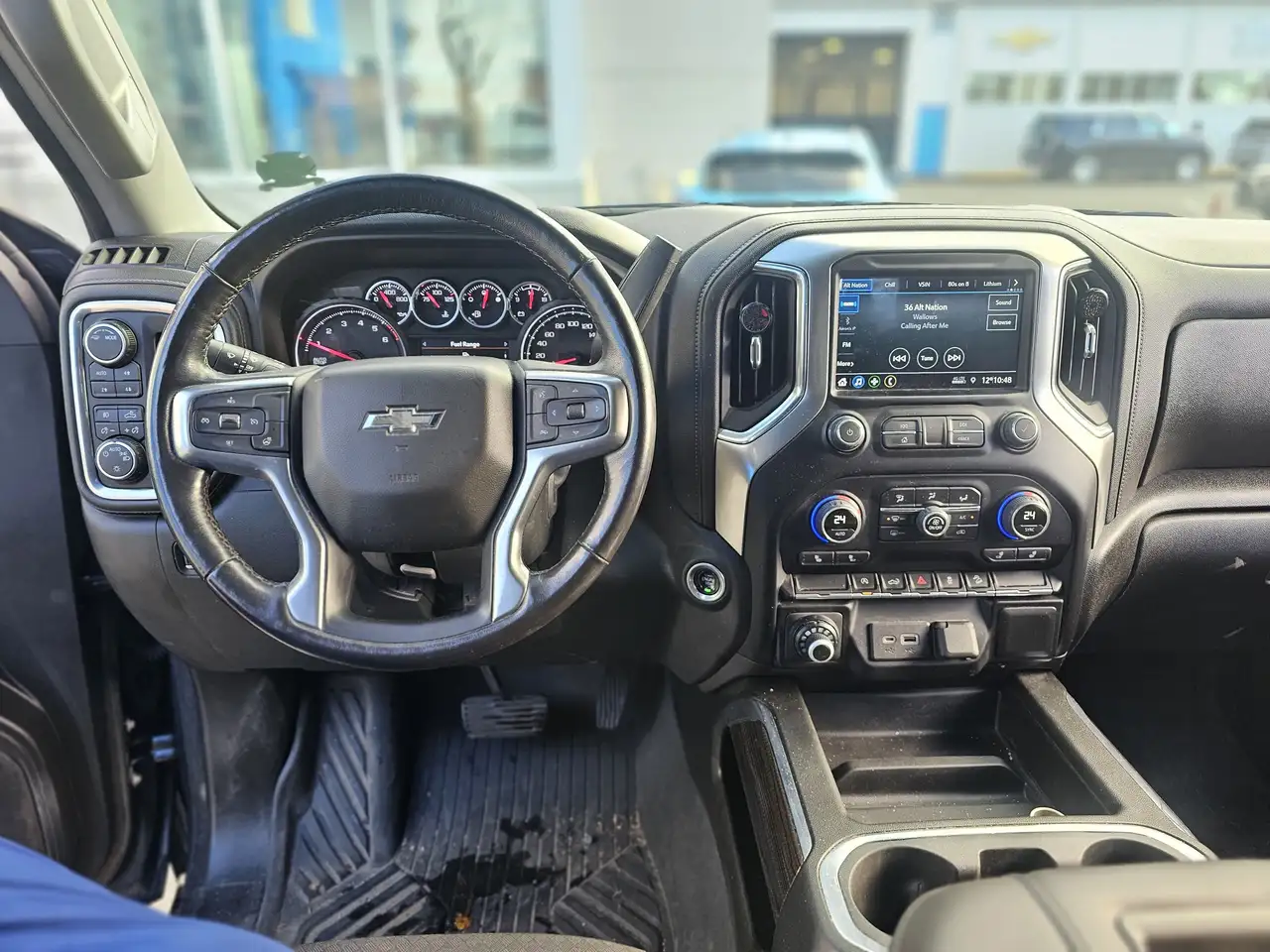 Chevrolet Silverado 1500 снимка Chevrolet Silverado 1500