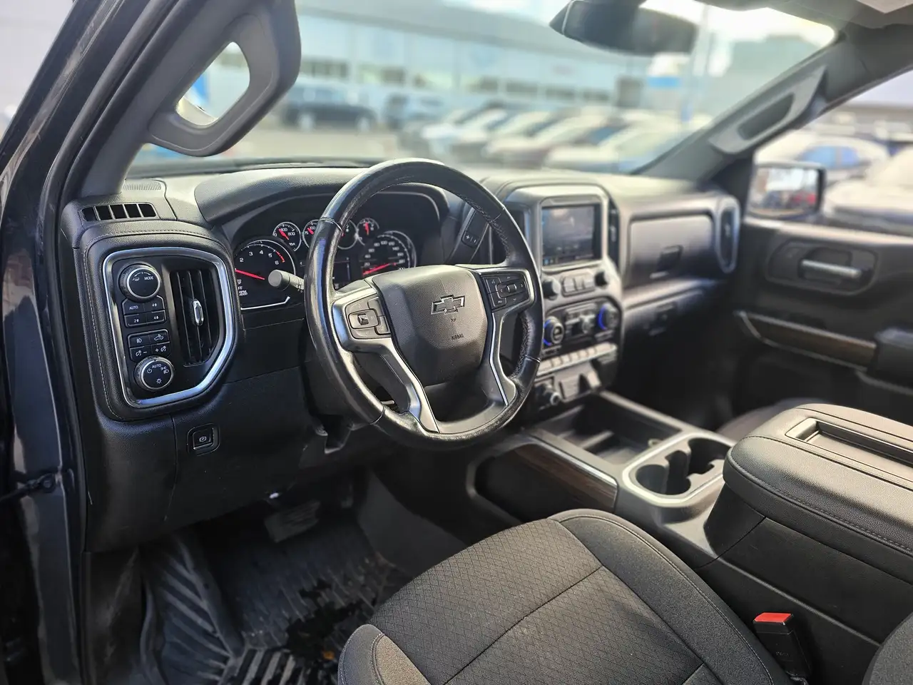 Chevrolet Silverado 1500 снимка Chevrolet Silverado 1500