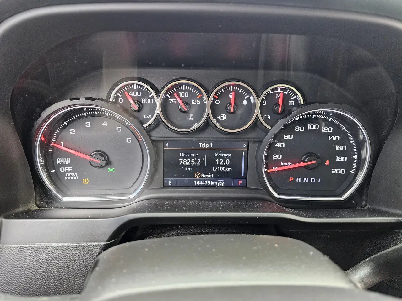 Chevrolet Silverado 1500 снимка Chevrolet Silverado 1500