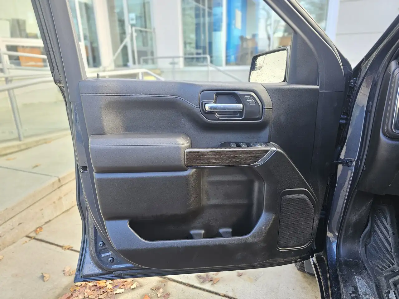 Chevrolet Silverado 1500 снимка Chevrolet Silverado 1500