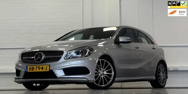 Mercedes-Benz A 180 Ambition Xenon Navi 18" LM velgen Mooi!