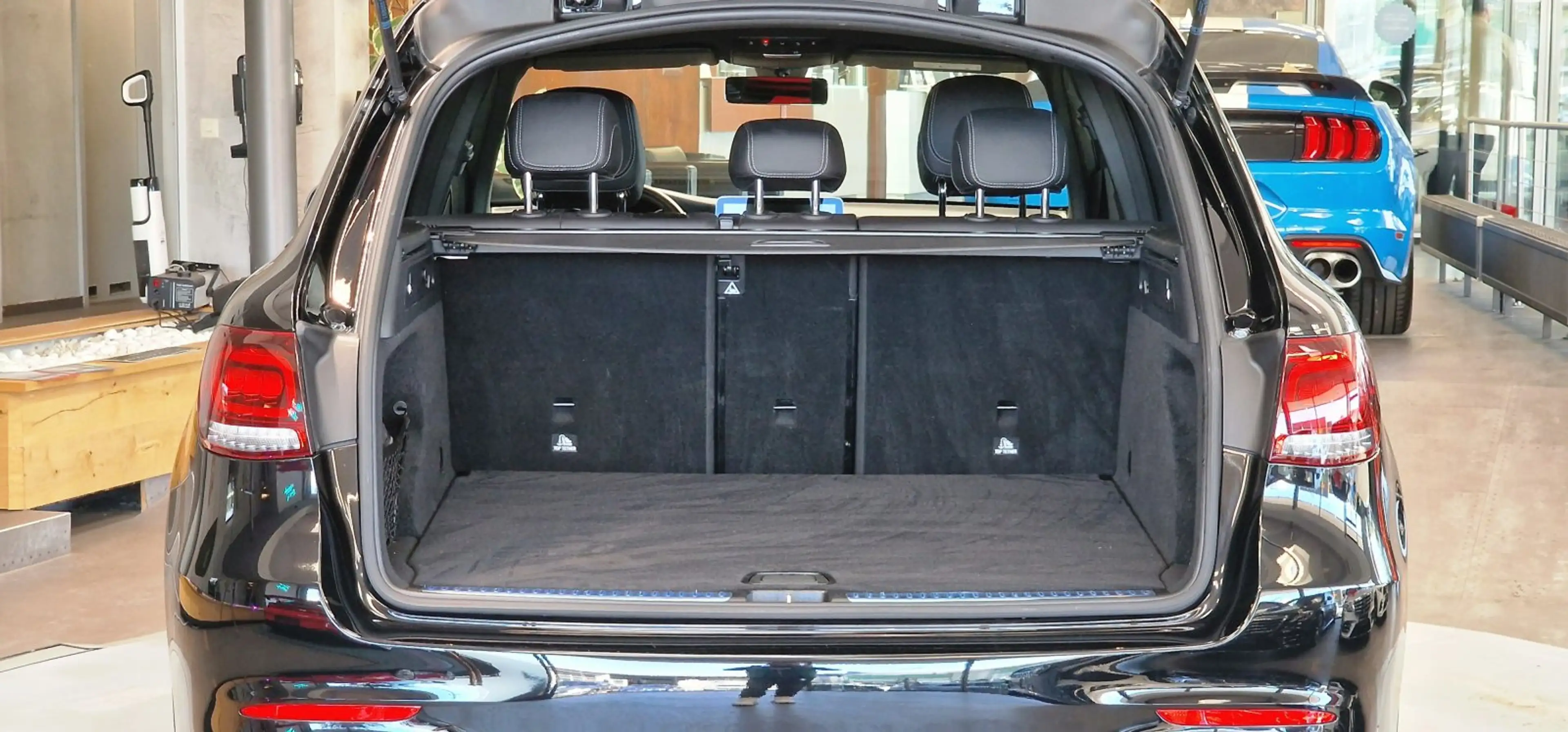 Mercedes-Benz GLC 200 d 4Matic AMG-Line 1-Hand Aut. *Kamera*19oll*Night- — photo 9