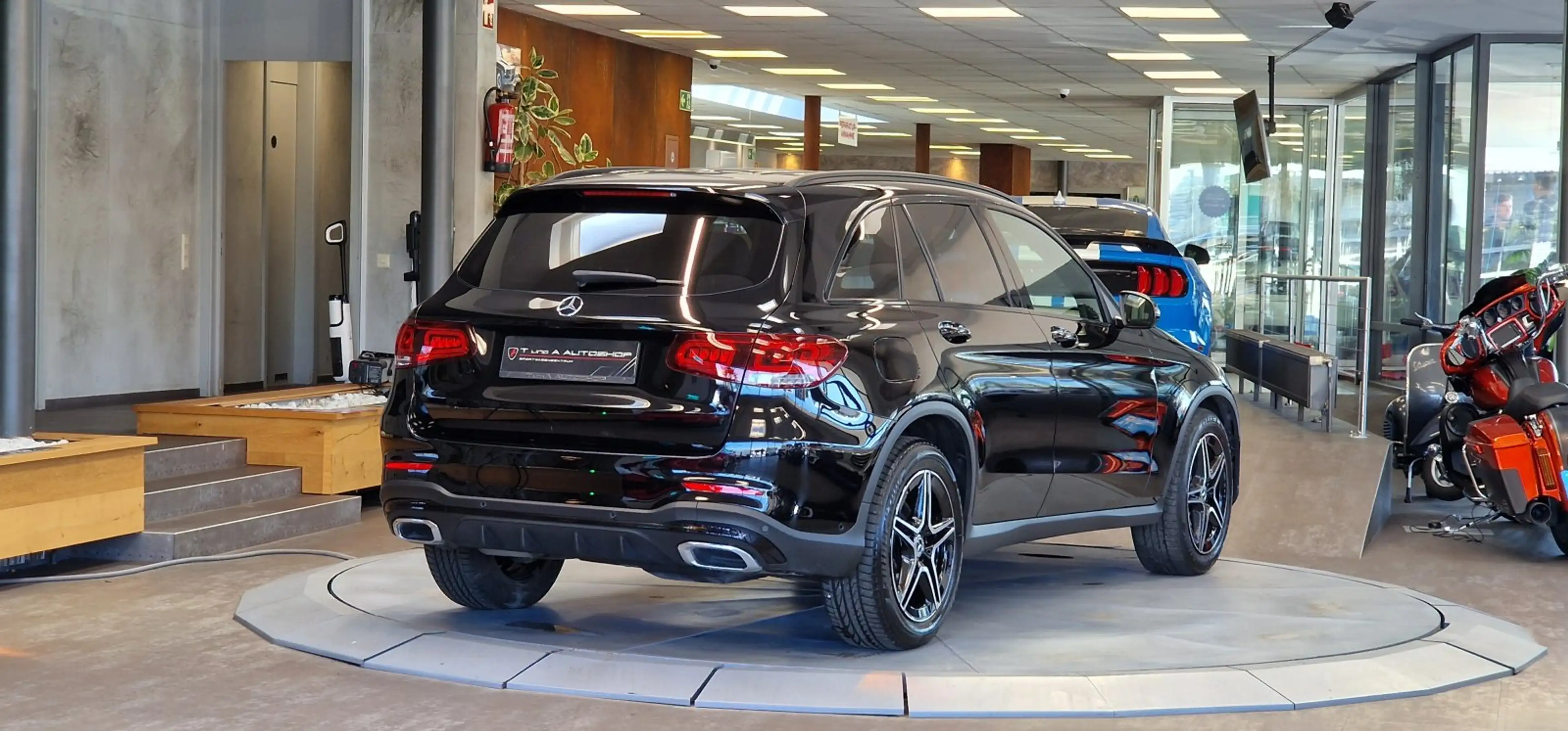 Mercedes-Benz GLC 200 d 4Matic AMG-Line 1-Hand Aut. *Kamera*19oll*Night- — photo 7