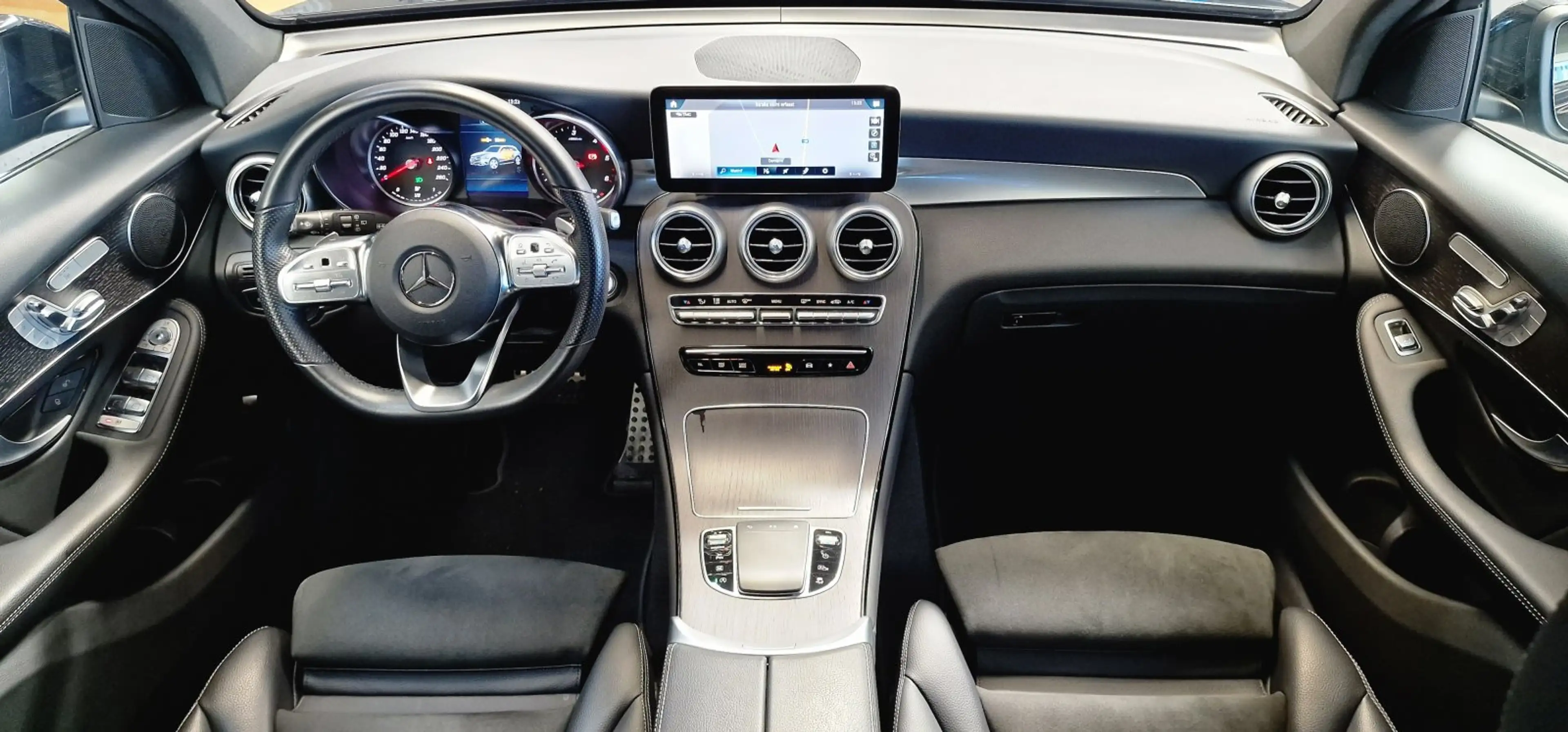Mercedes-Benz GLC 200 d 4Matic AMG-Line 1-Hand Aut. *Kamera*19oll*Night- — photo 11