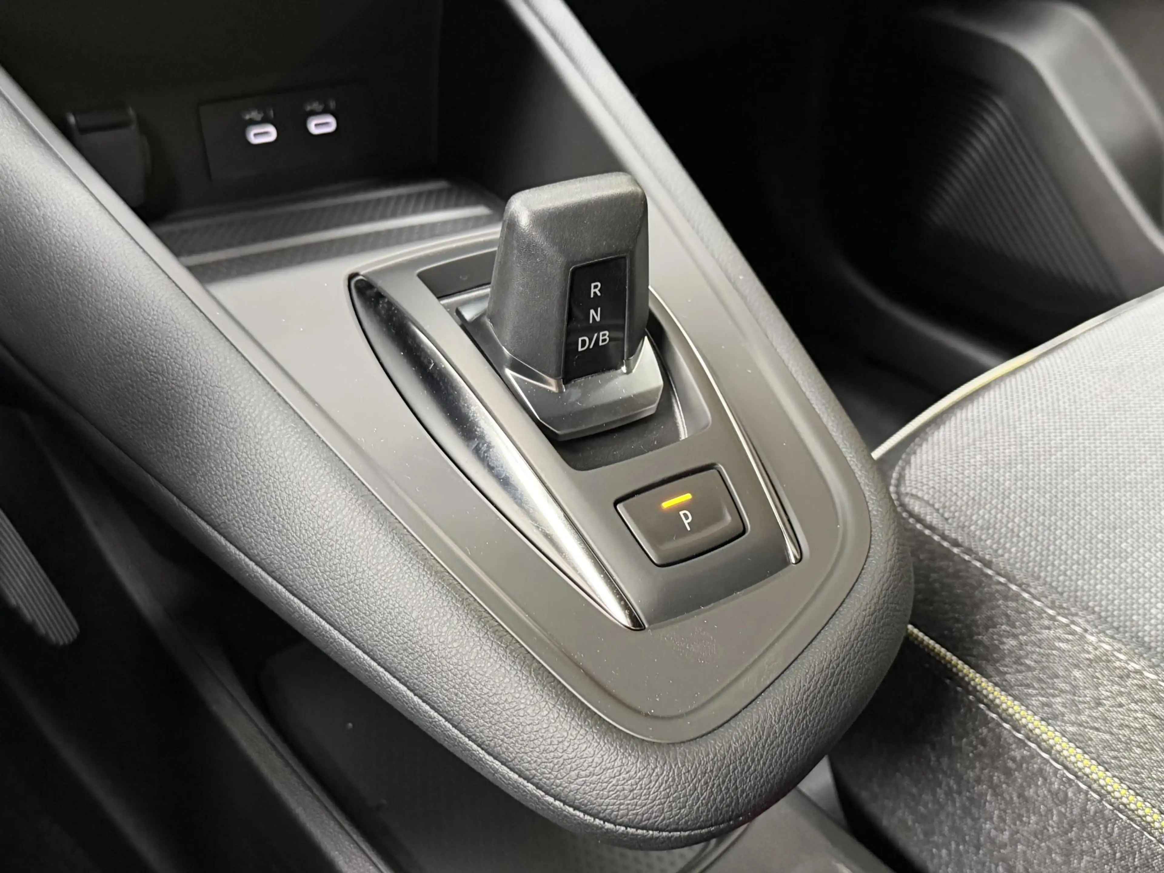 Mitsubishi ASX 1.8 HEV 160 AT Intense+ | Van: € 39.200,- nu direc — photo 28
