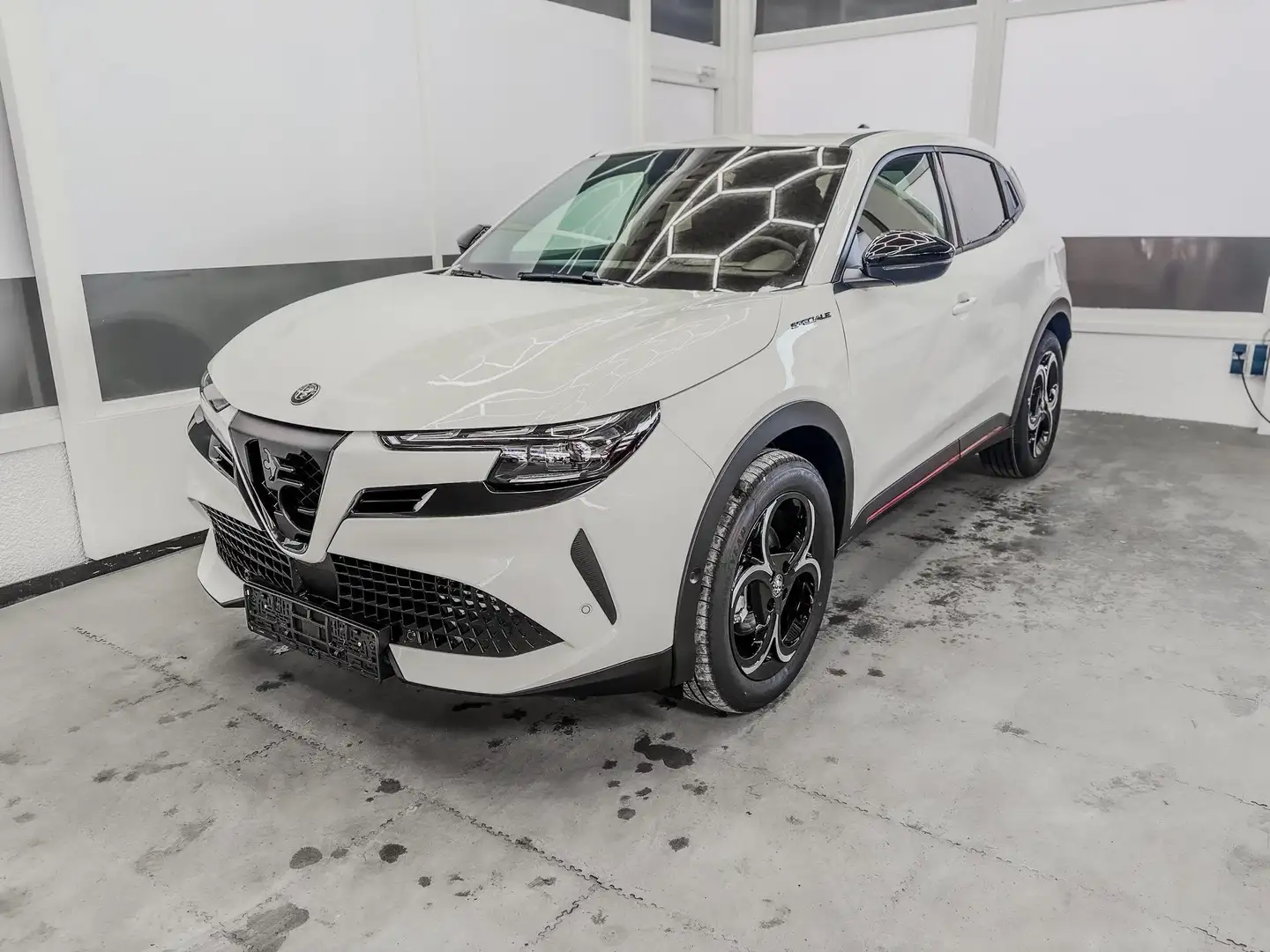Alfa Romeo Junior Speciale IBRIDA MATRIX ACC KEYLESS NAVI 1.2 E-D... Weiß - 1