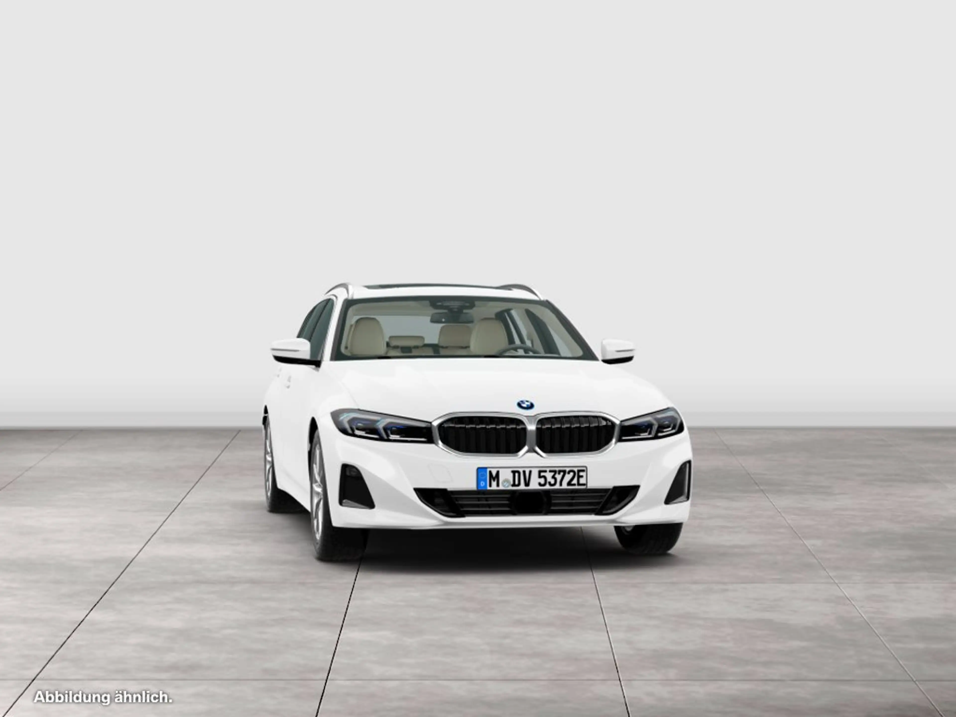 BMW 330 e xDrive — photo 11