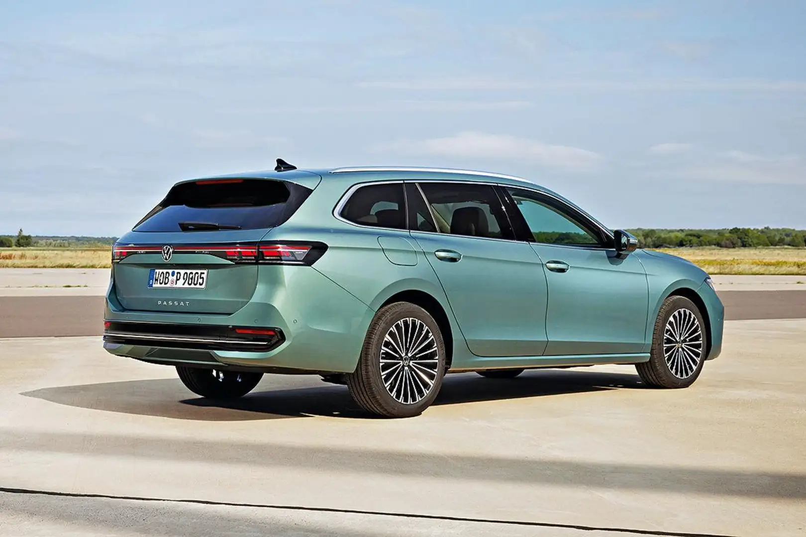 Volkswagen Passat Basis 1.5 eHybrid OPF DSG - 2