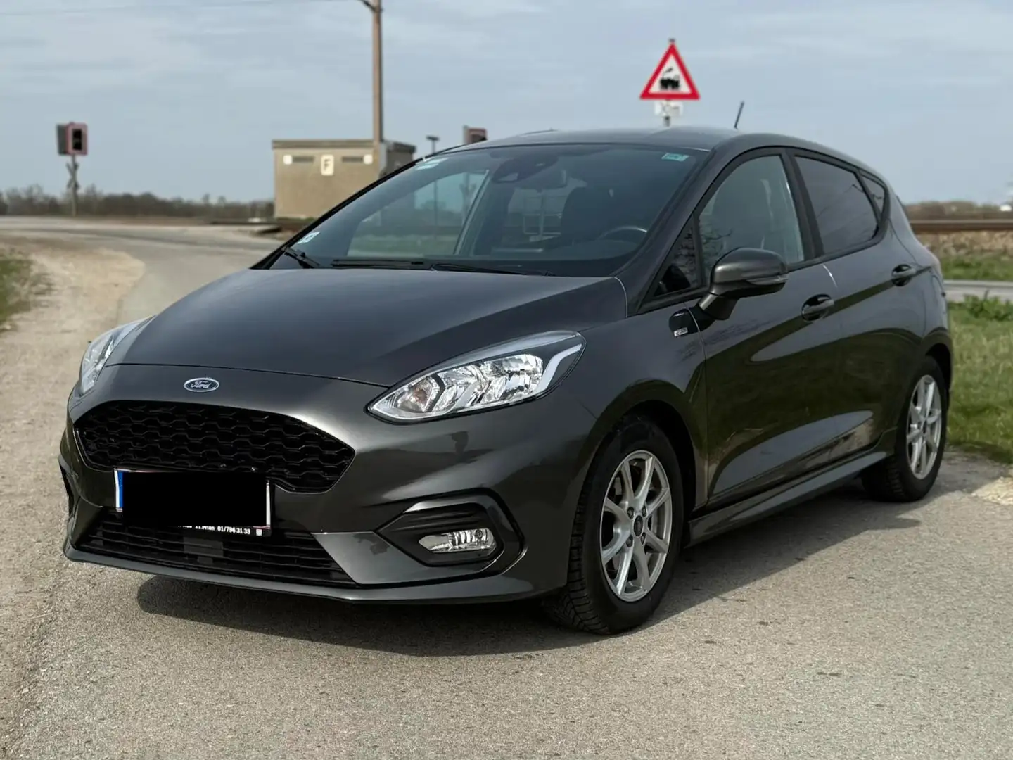 Ford Fiesta Fiesta ST-Line 1,0 EcoBoost Start/Stop ST-Line Grau - 1