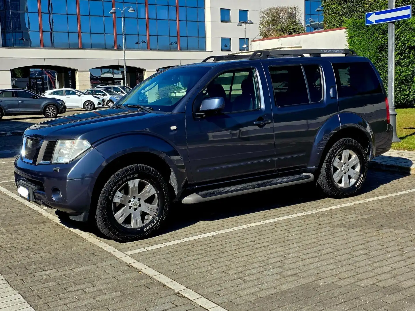 Nissan Pathfinder 2.5 dCi Aut. Premium - 2