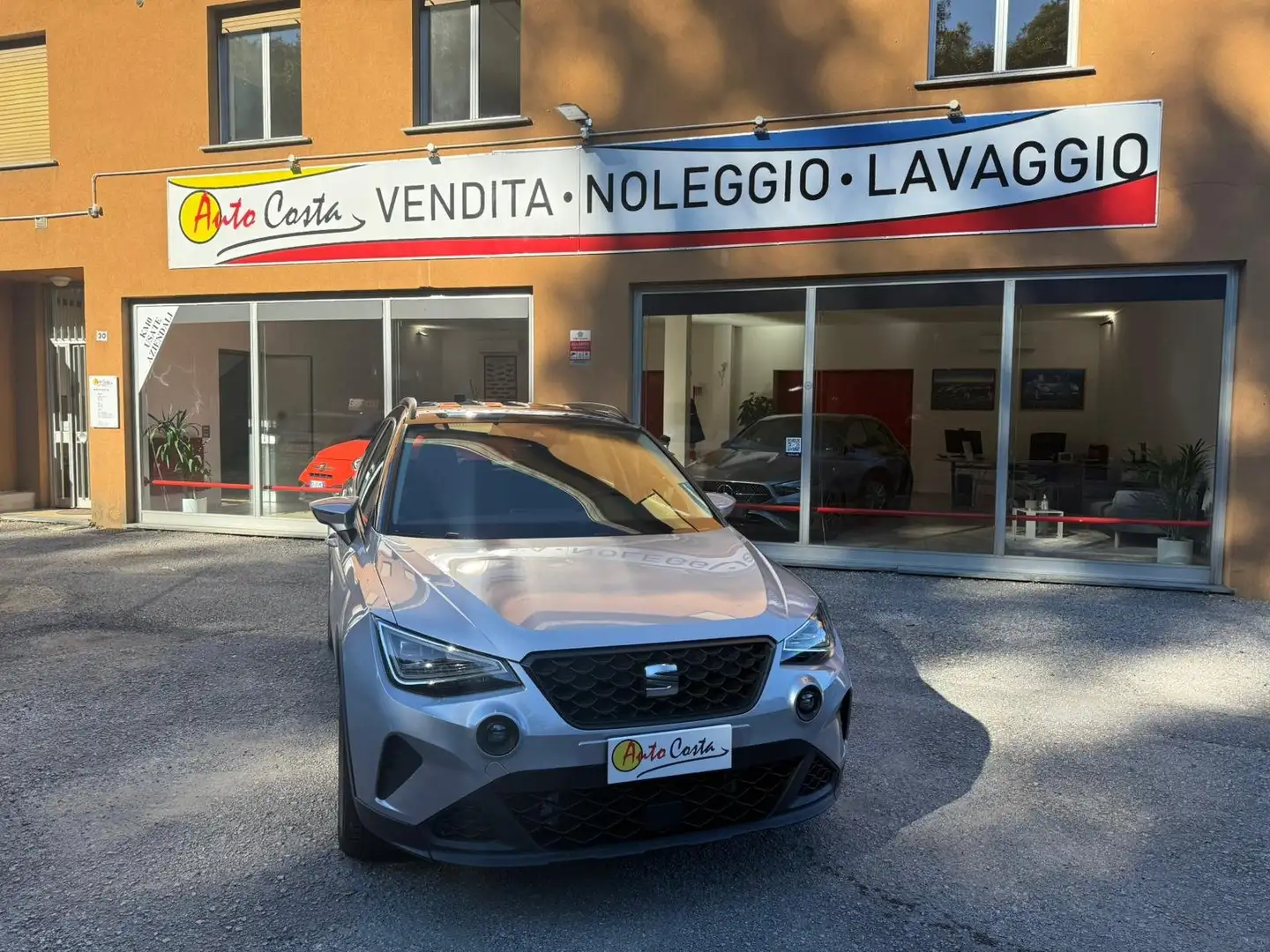 SEAT Arona Arona 2022 ecotsi Style 110cv dsg Silber - 1