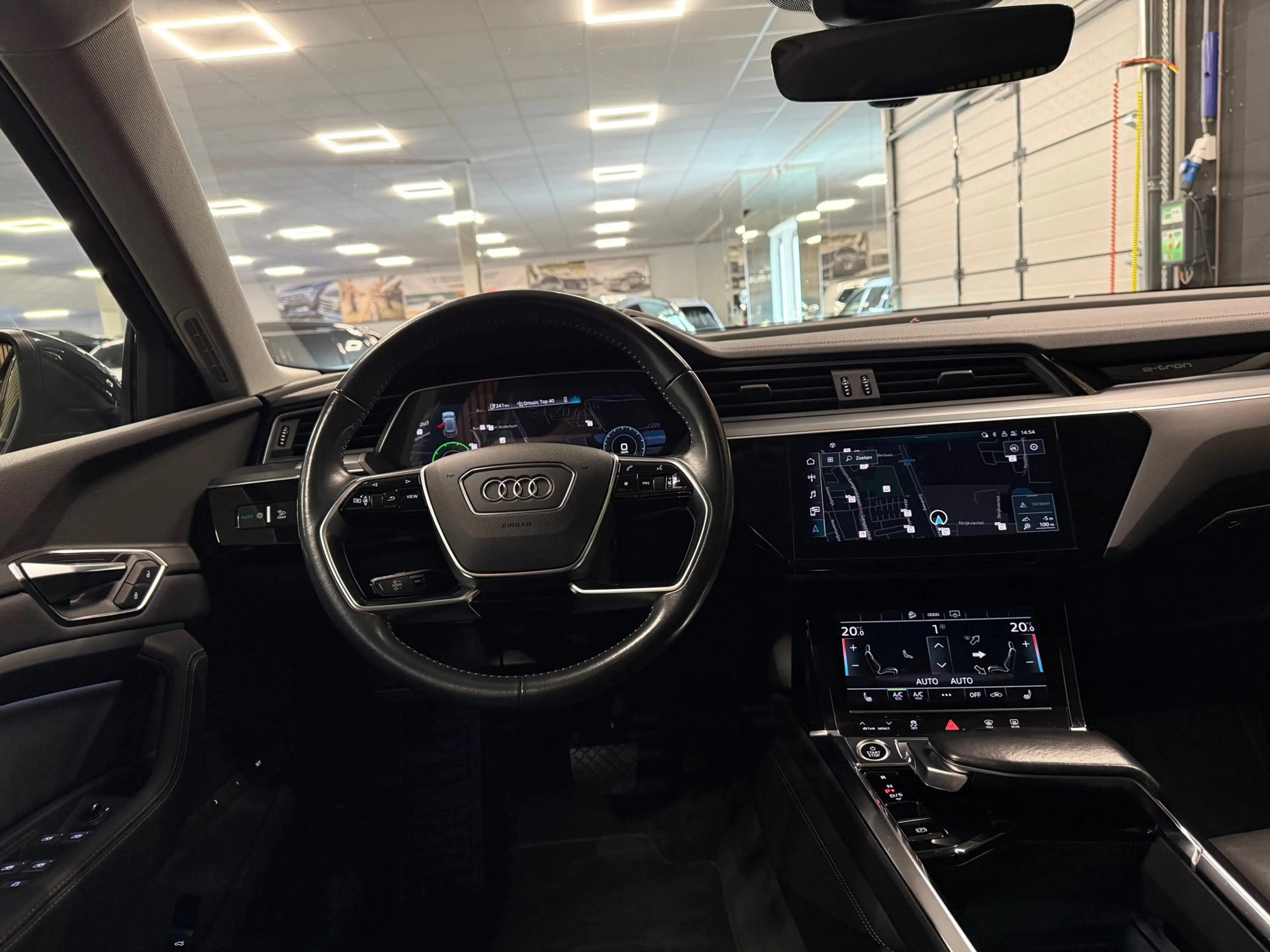 Audi e-tron 55 quattro Business edition Plus 95 kWh * 1e Eig / — photo 21