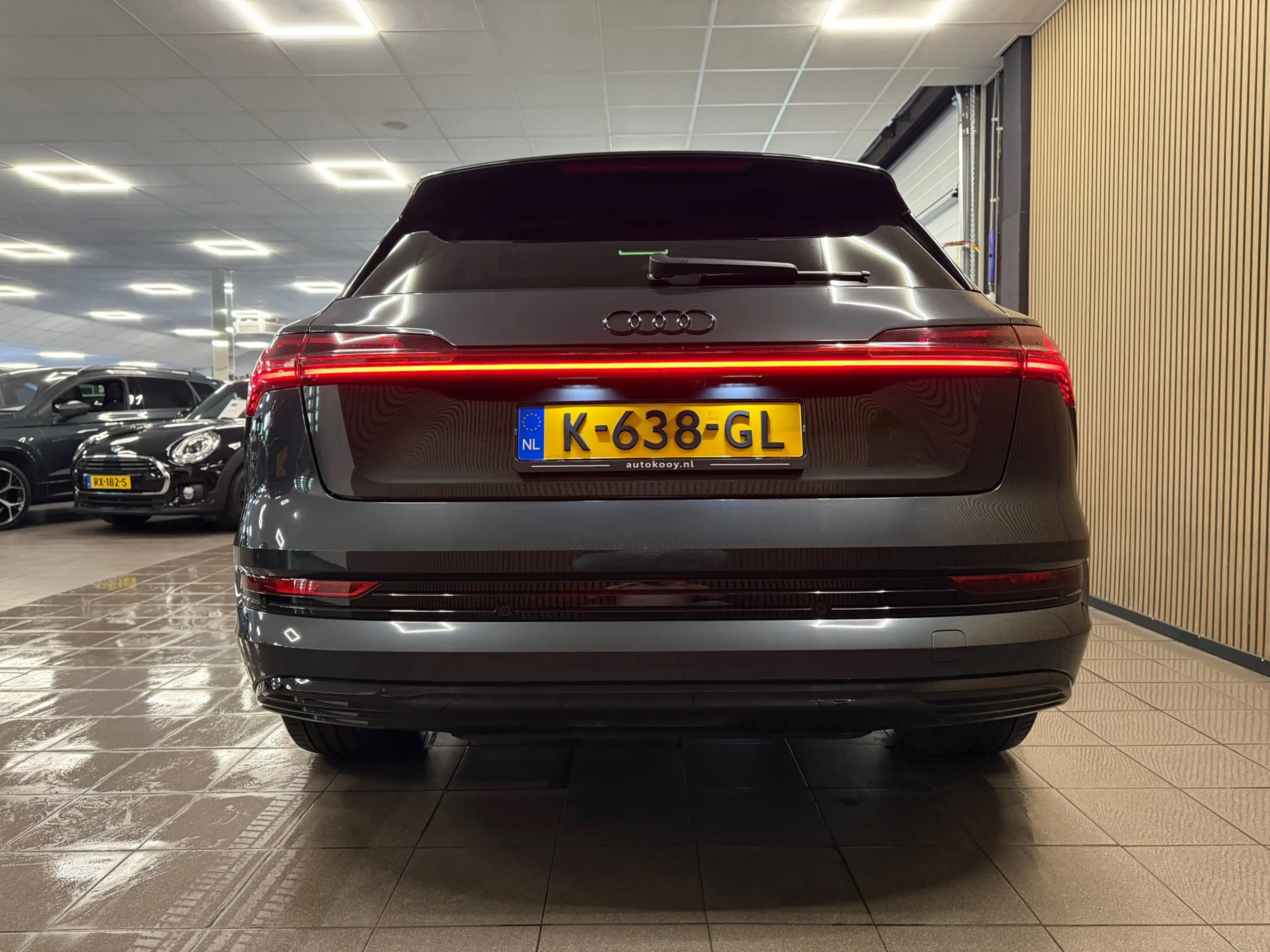 Audi e-tron 55 quattro Business edition Plus 95 kWh * 1e Eig / — photo 4