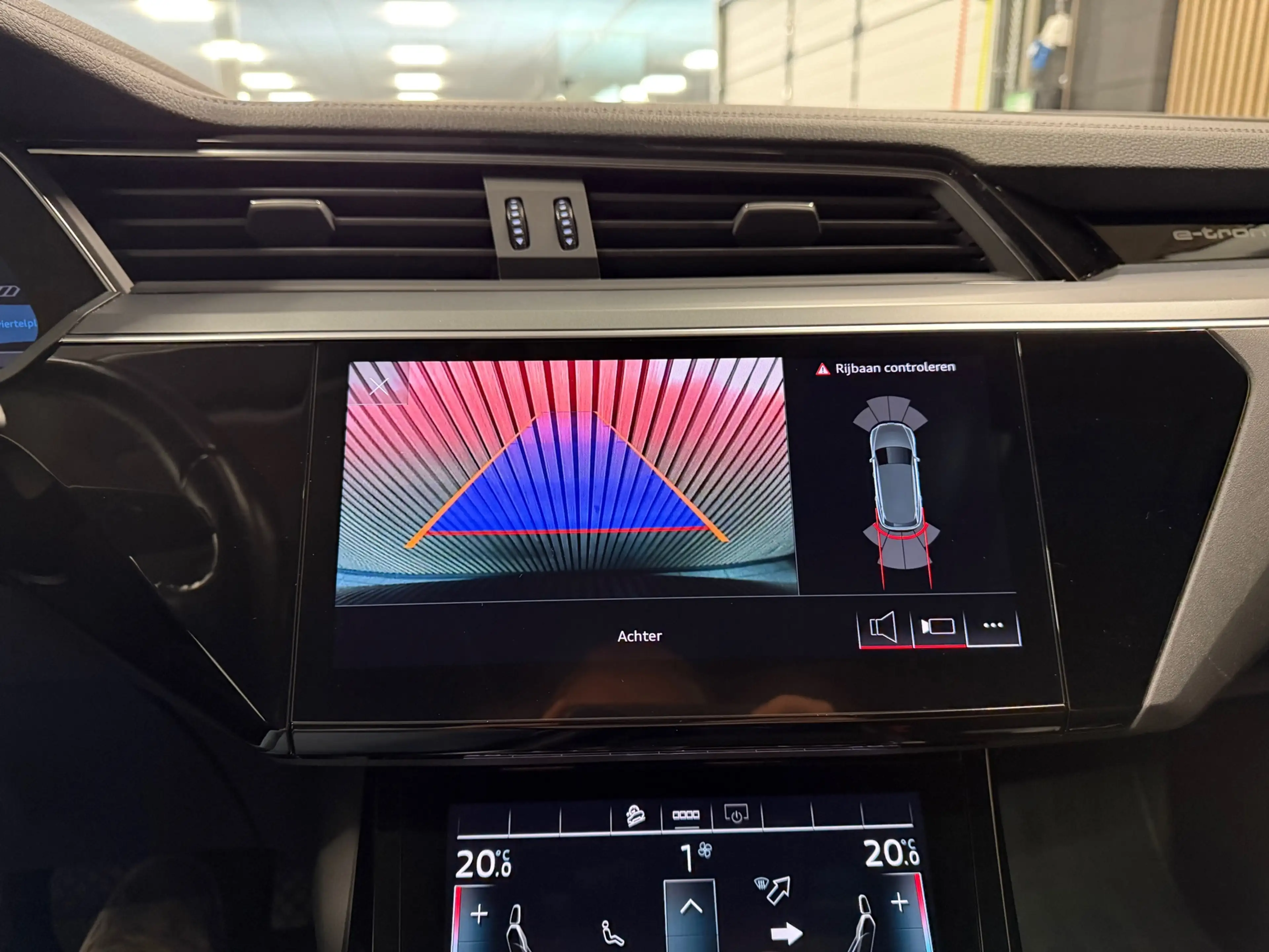Audi e-tron 55 quattro Business edition Plus 95 kWh * 1e Eig / — photo 17
