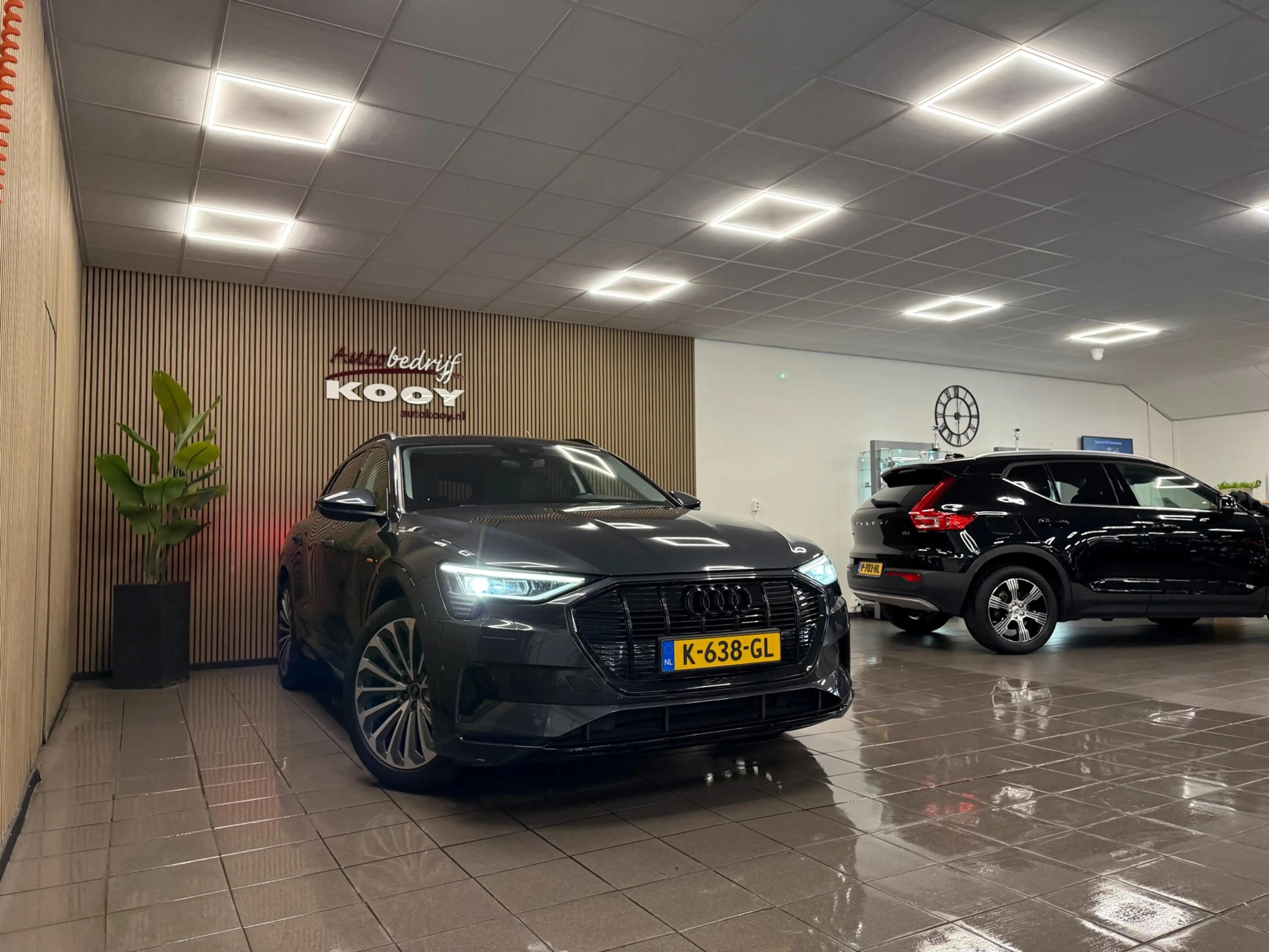 Audi e-tron 55 quattro Business edition Plus 95 kWh * 1e Eig / — photo 8