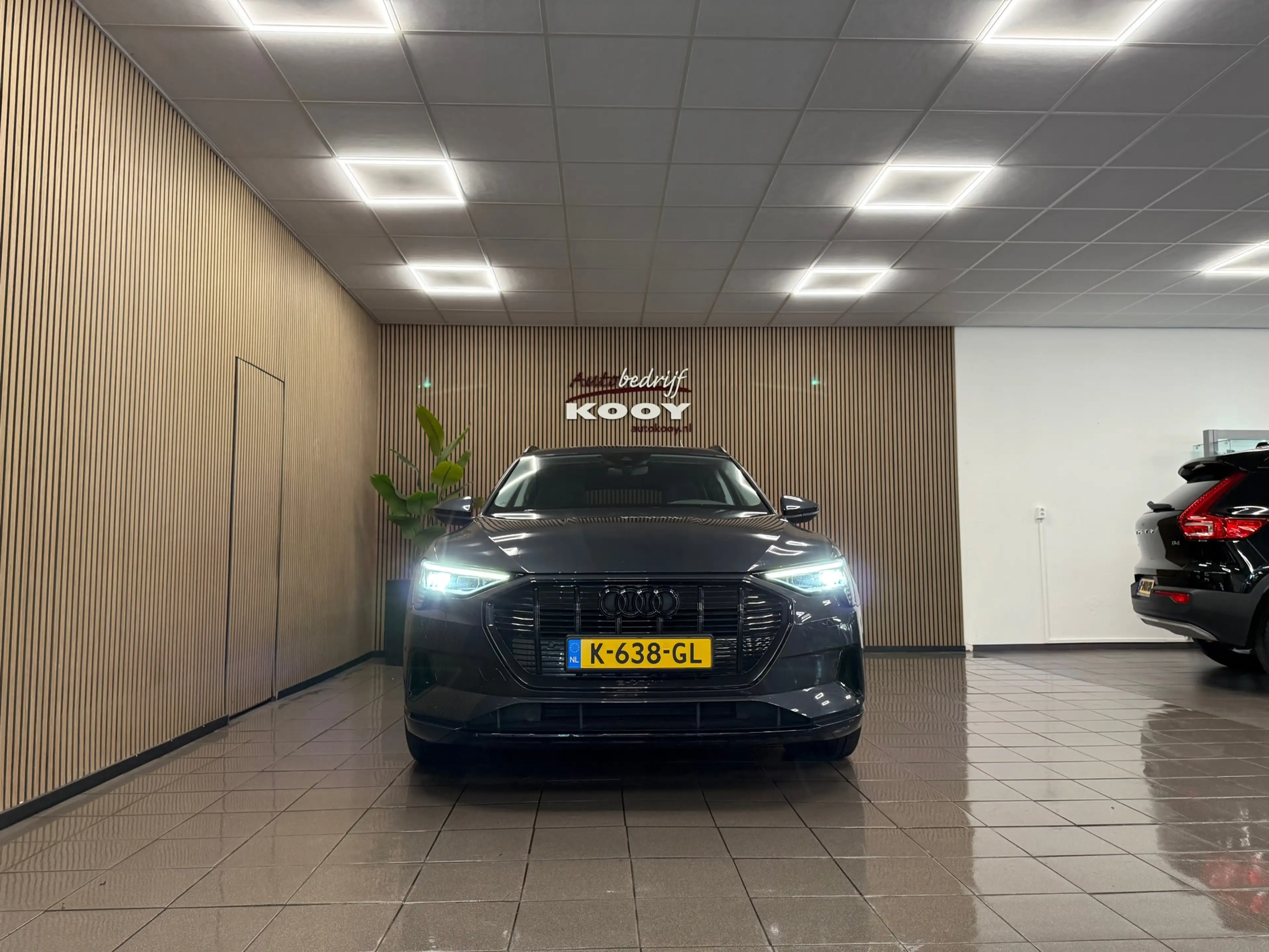Audi e-tron 55 quattro Business edition Plus 95 kWh * 1e Eig / — photo 9