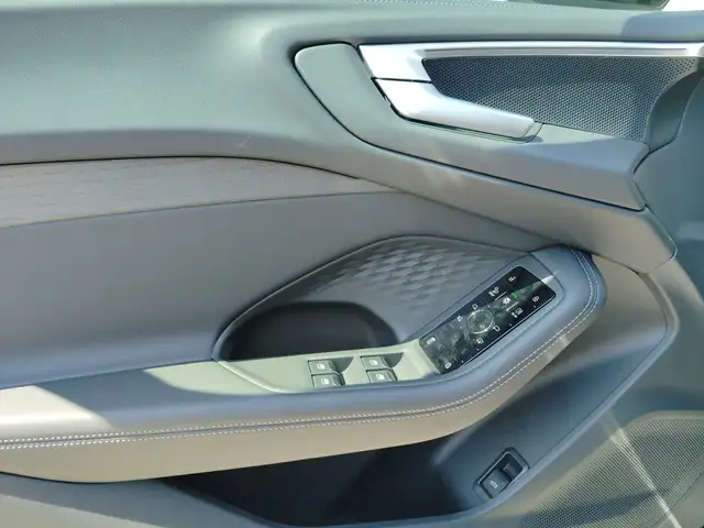 Audi A5 view 11